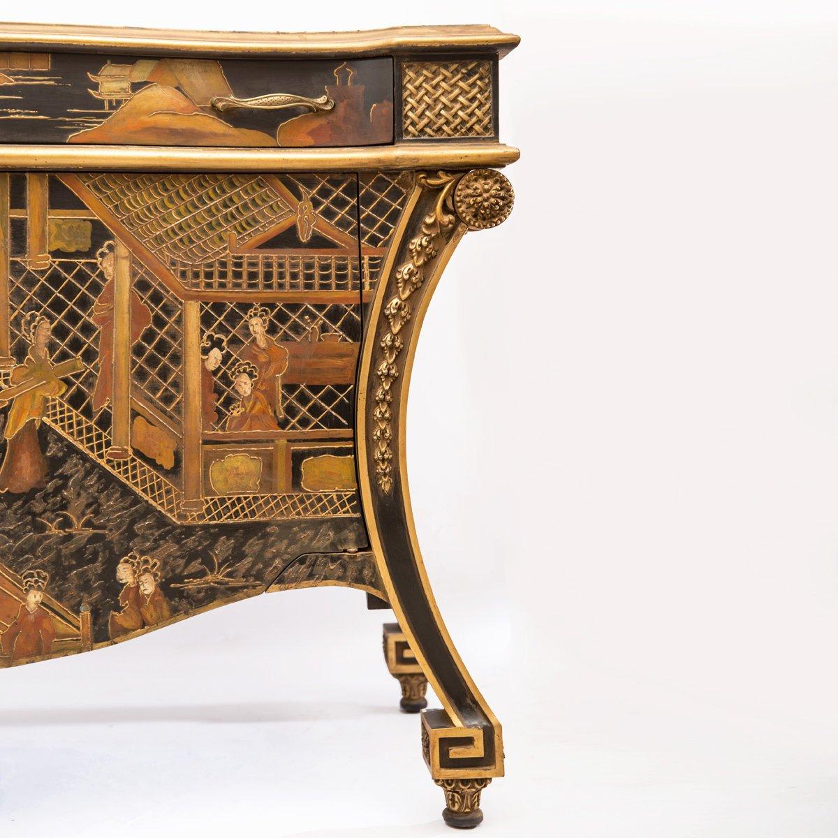 European 18th Century Chinese-Style Commode For Sale