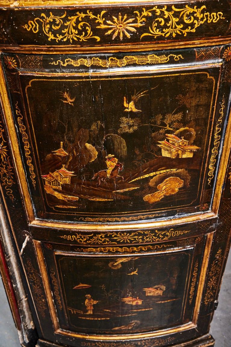 18th Century, Chinoiserie Corner Cabinets For Sale 3