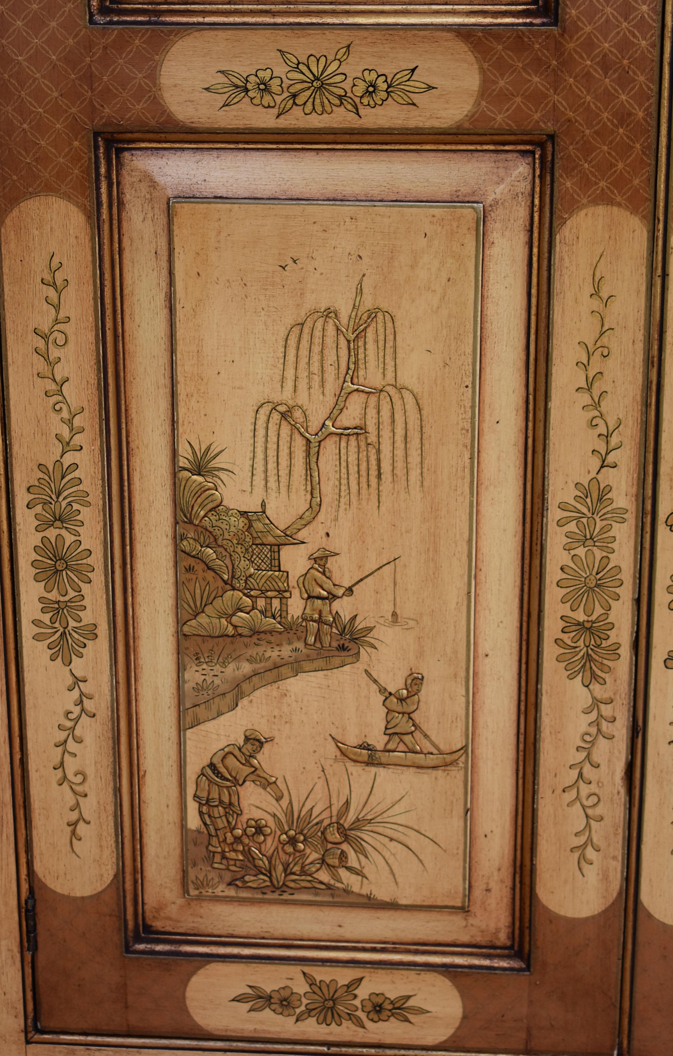 18th Century Chinoiserie Corner Cupboard For Sale 4