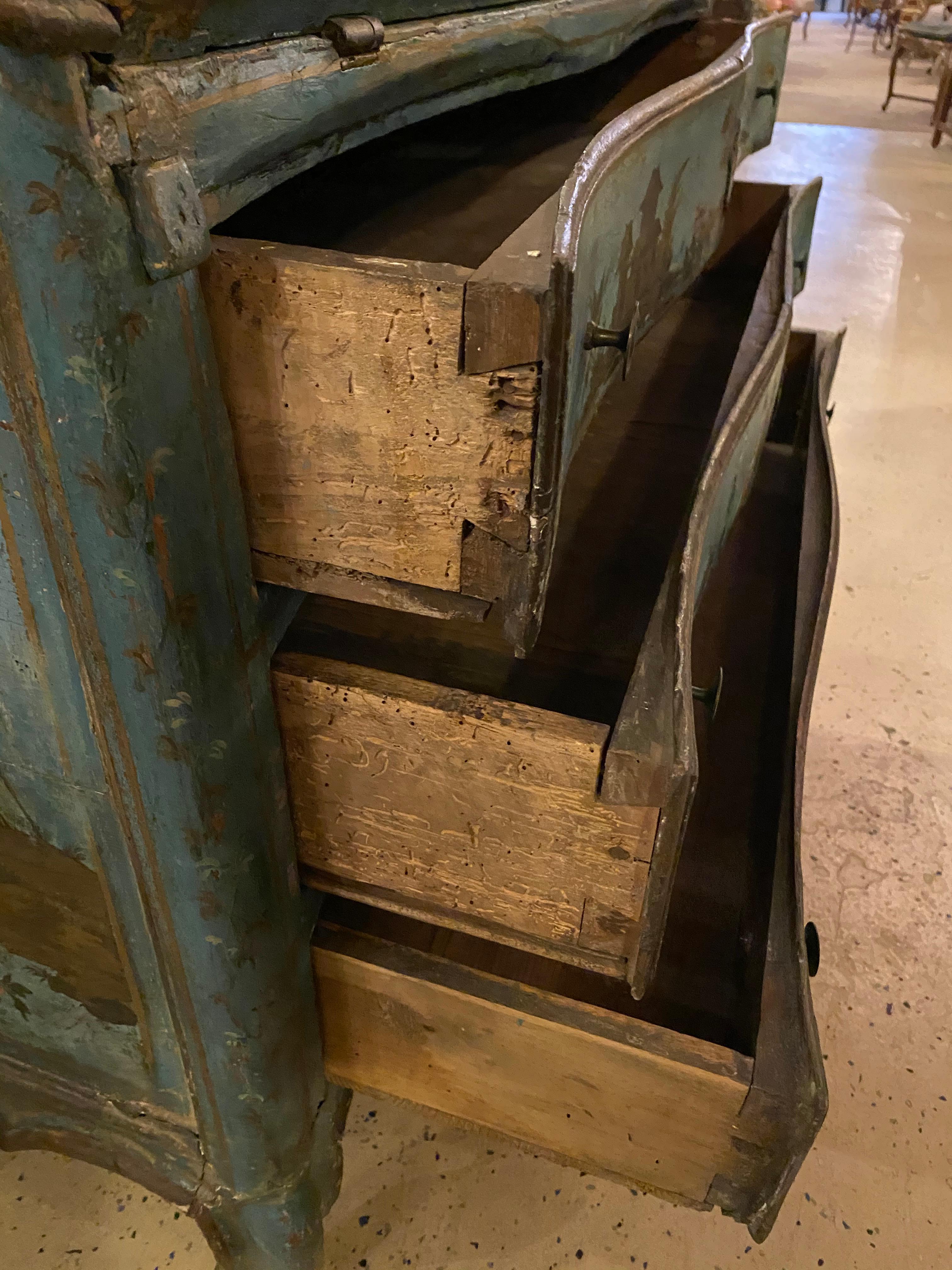 18th Century Chinoiserie Italian Two-Piece Secretary Desk Bookcase 13