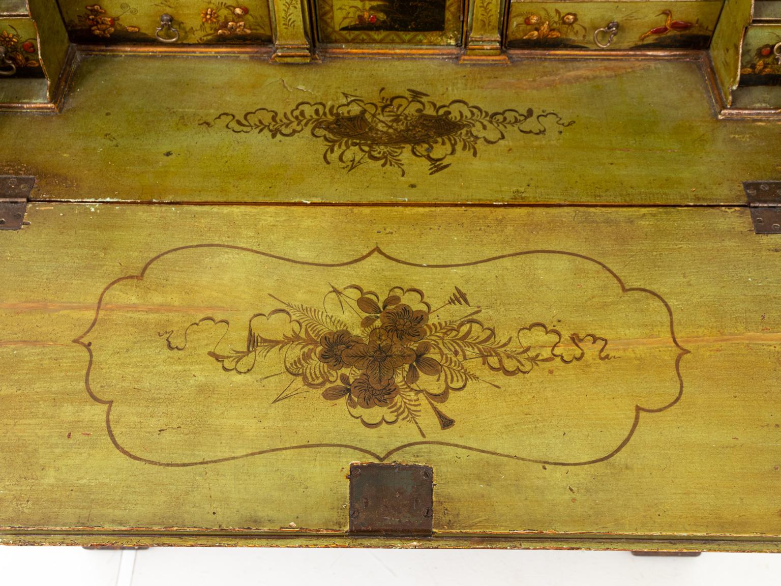 18th Century Chinoiserie Slant Front Desk In Good Condition In Stamford, CT