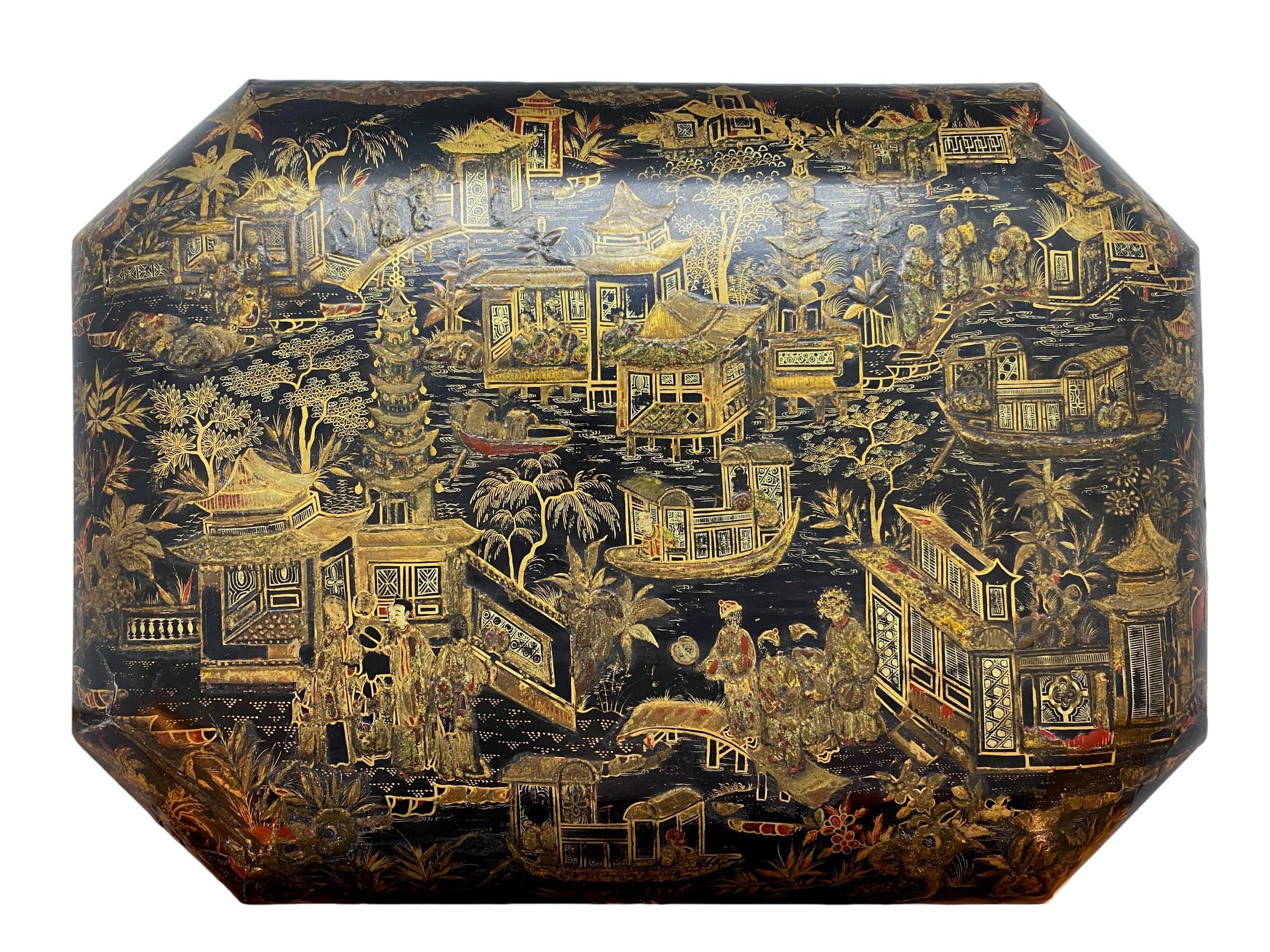 chinoiserie box with lid