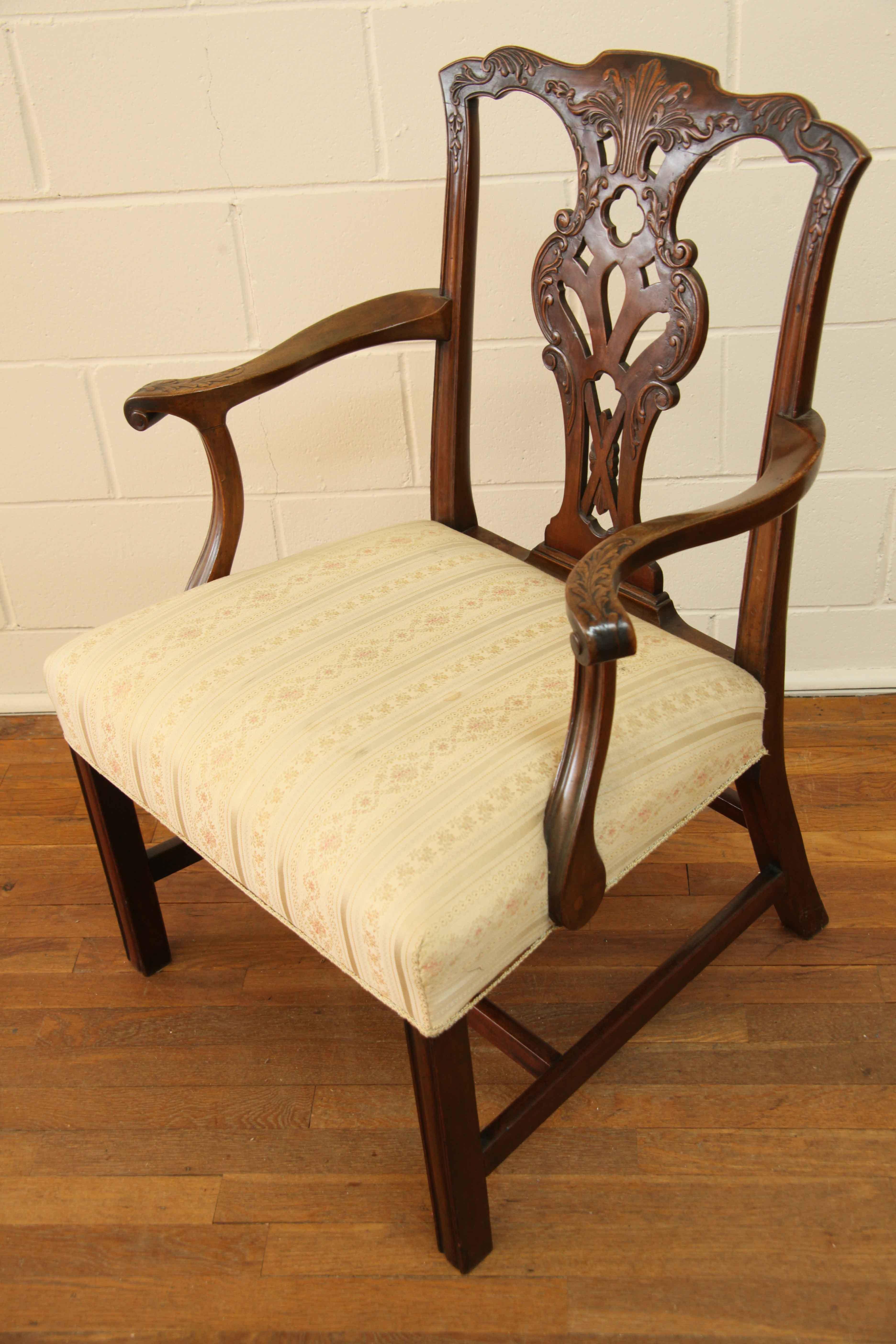 Chippendale-Sessel aus dem 18. Jahrhundert (Englisch) im Angebot