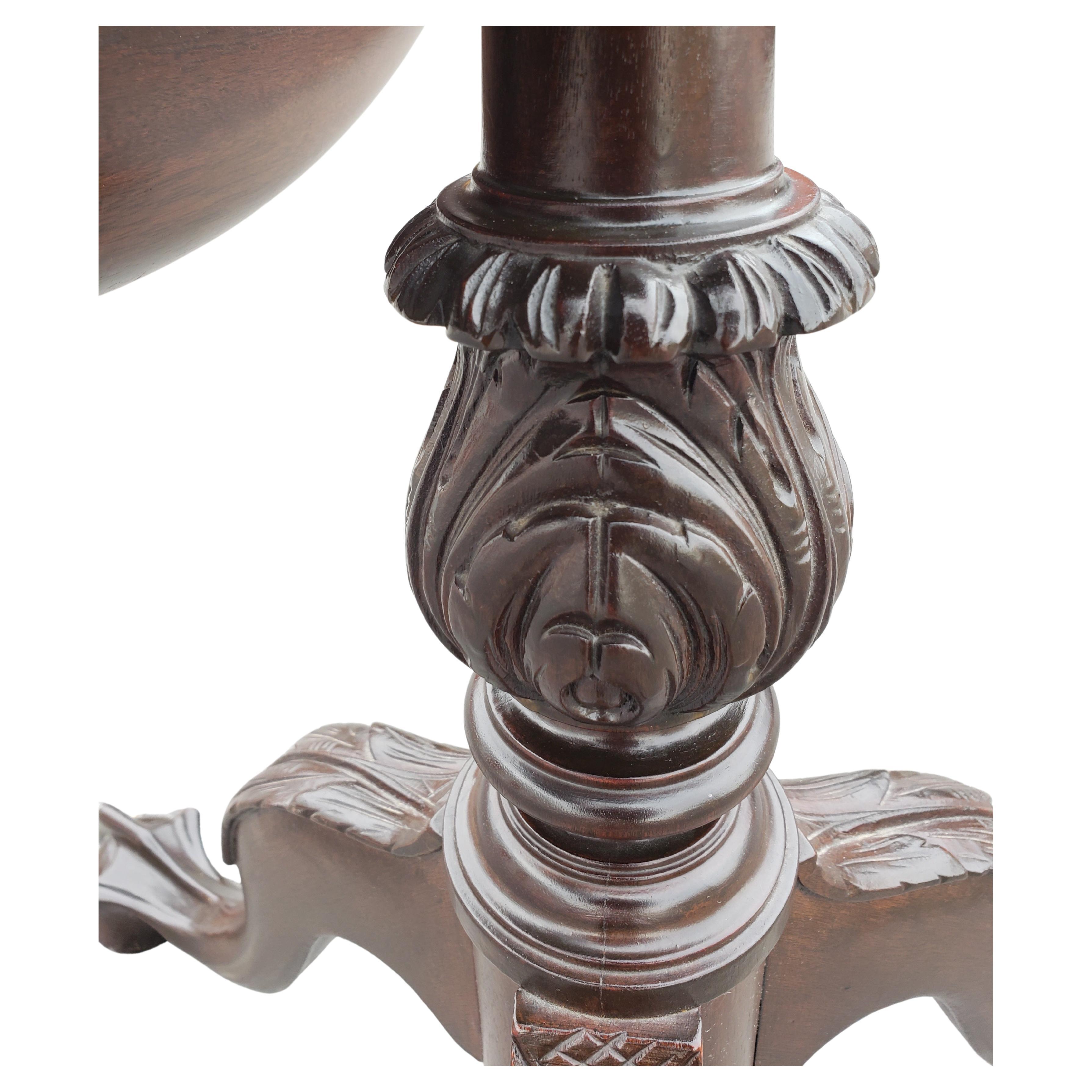 Mesa de té basculante de caoba Chippendale del siglo XVIII en venta 3