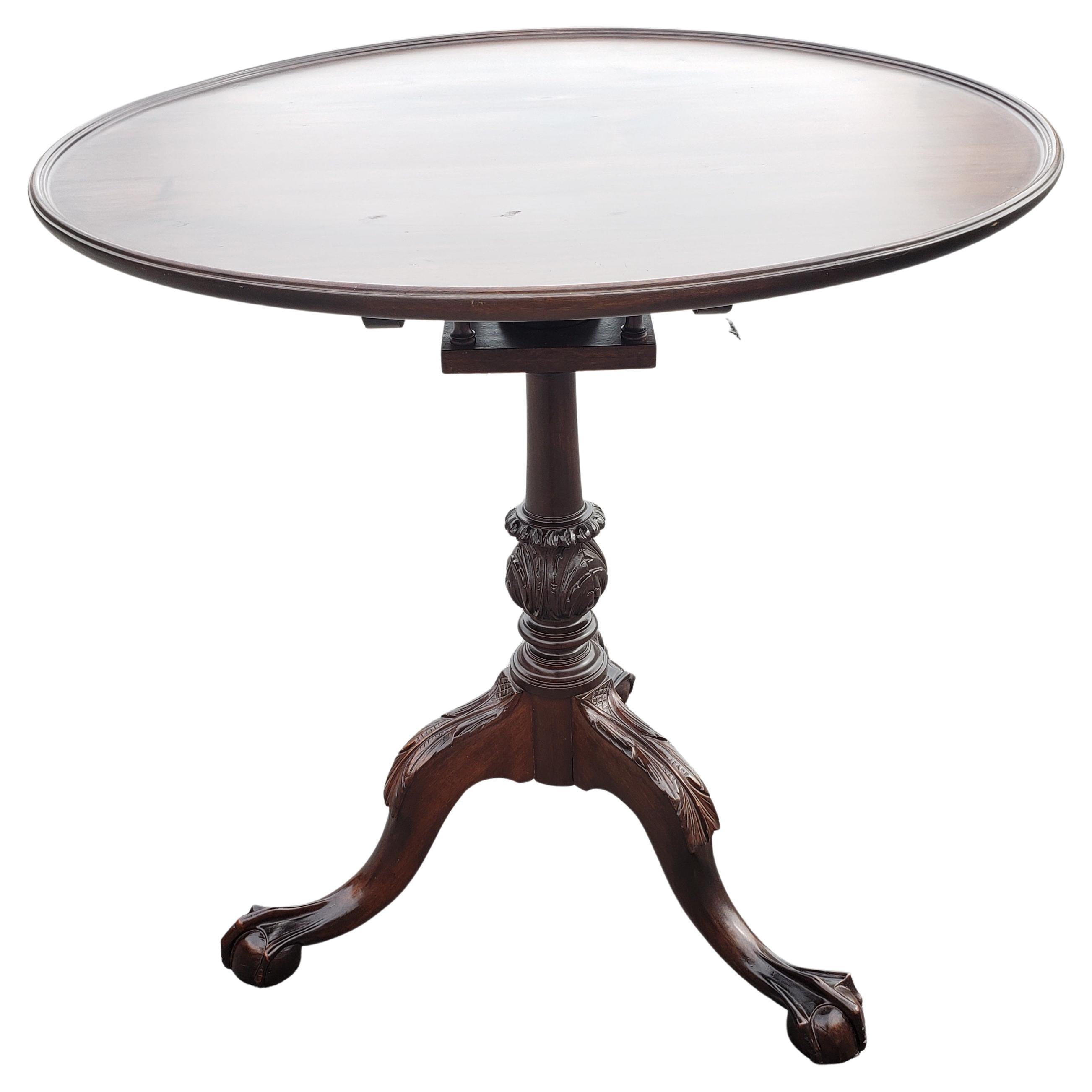 Mesa de té basculante de caoba Chippendale del siglo XVIII en venta 5
