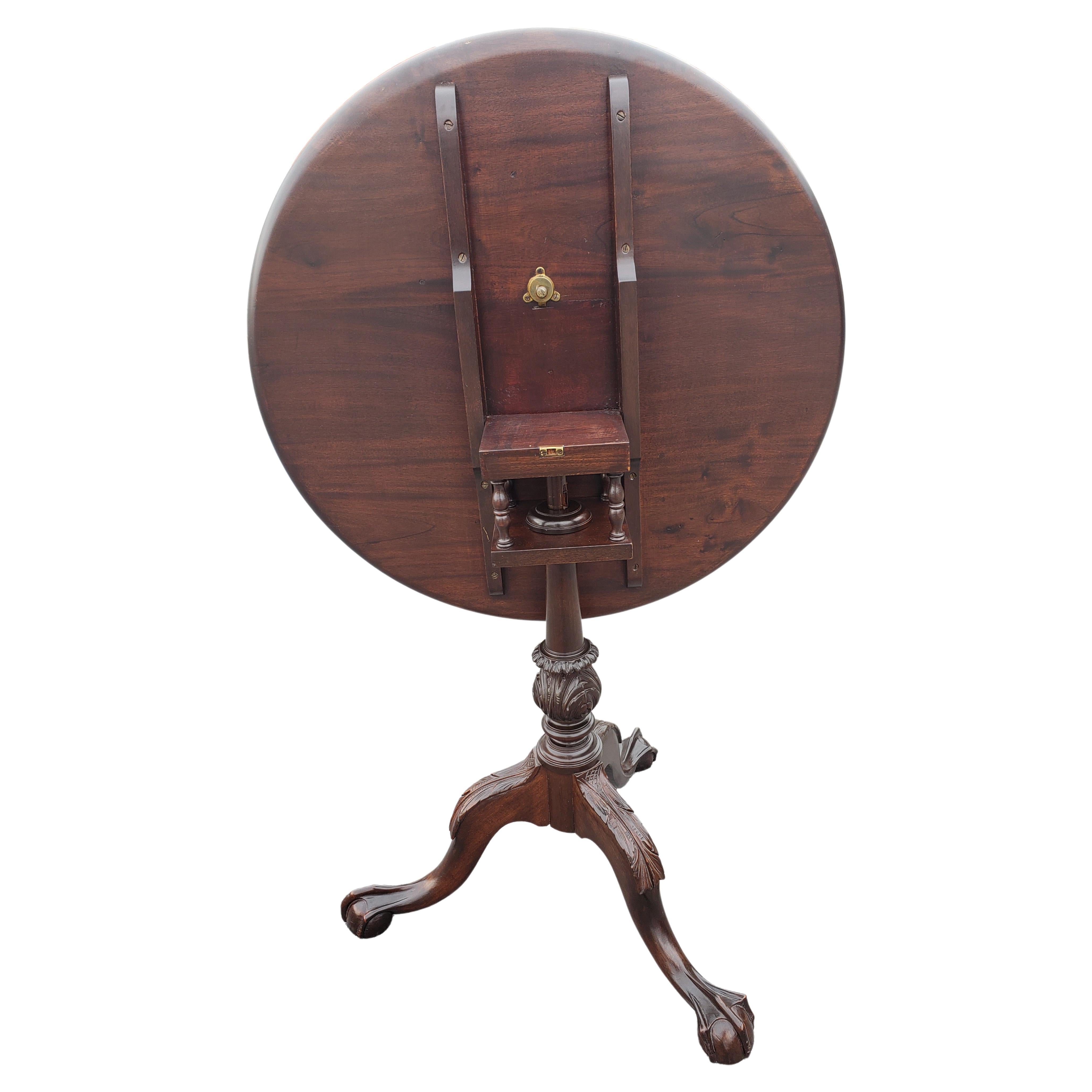 Mesa de té basculante de caoba Chippendale del siglo XVIII Inglés en venta
