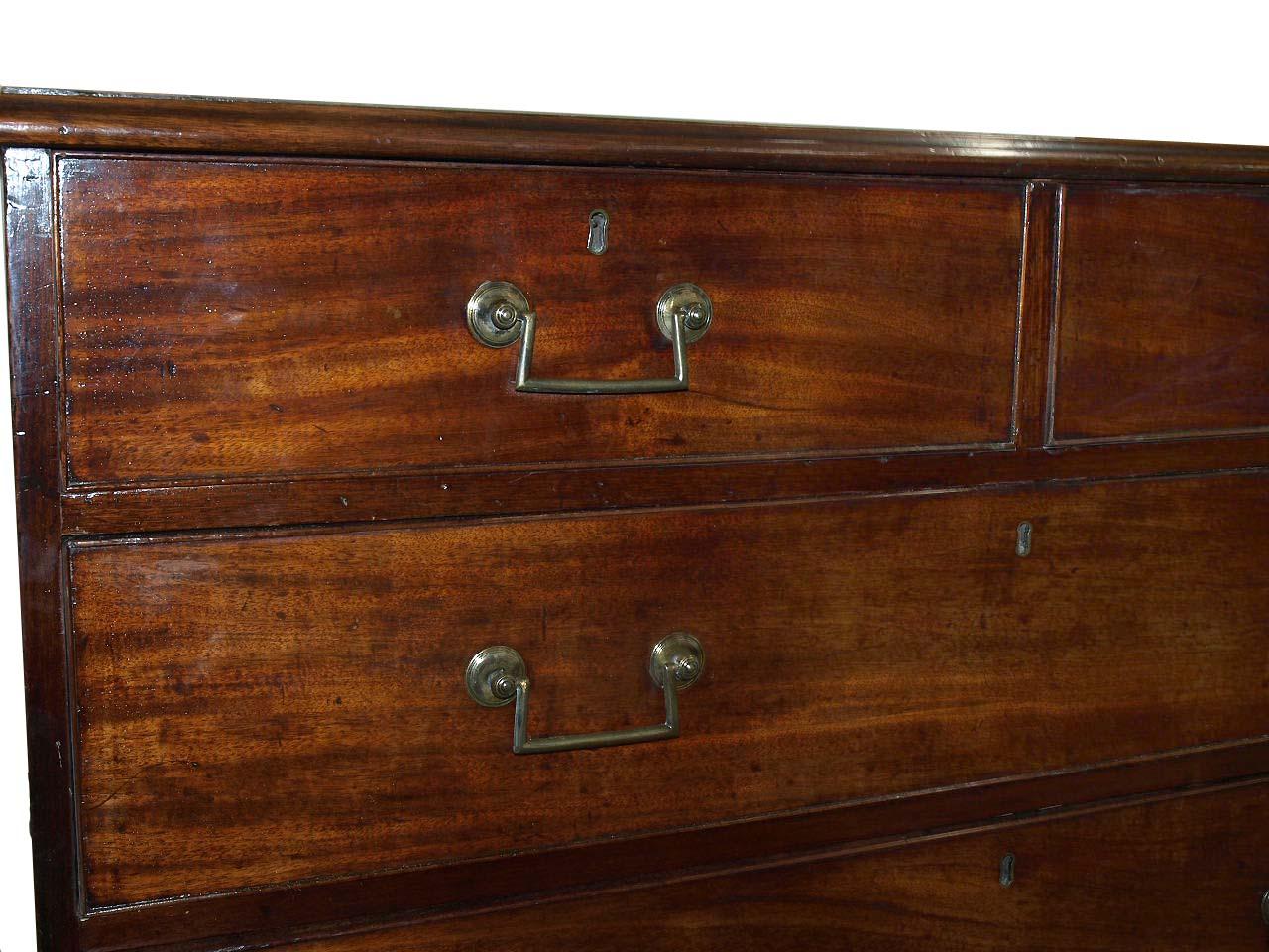 18th Century Chippendale Chest For Sale 1