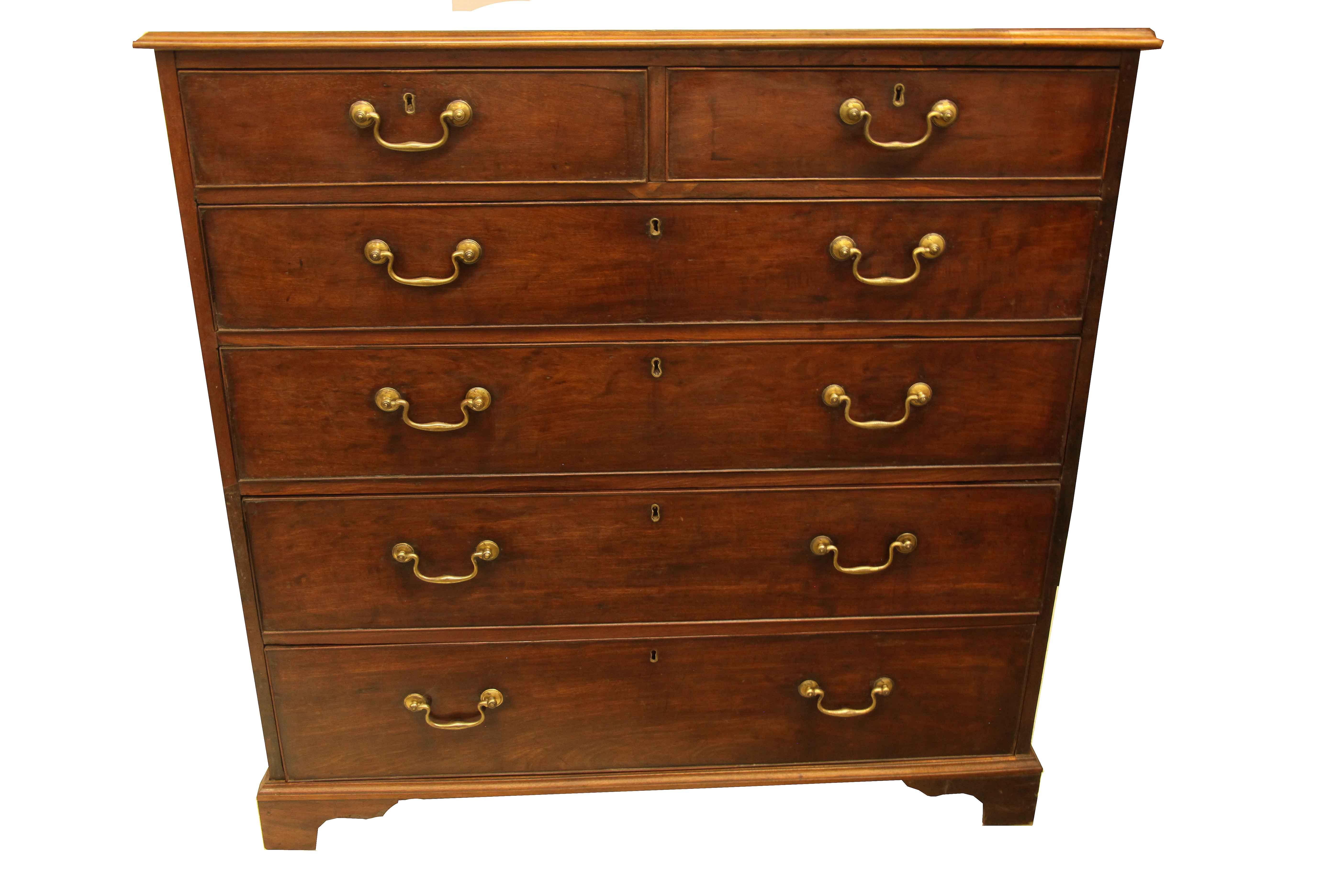 18th Century Chippendale Chest For Sale 2