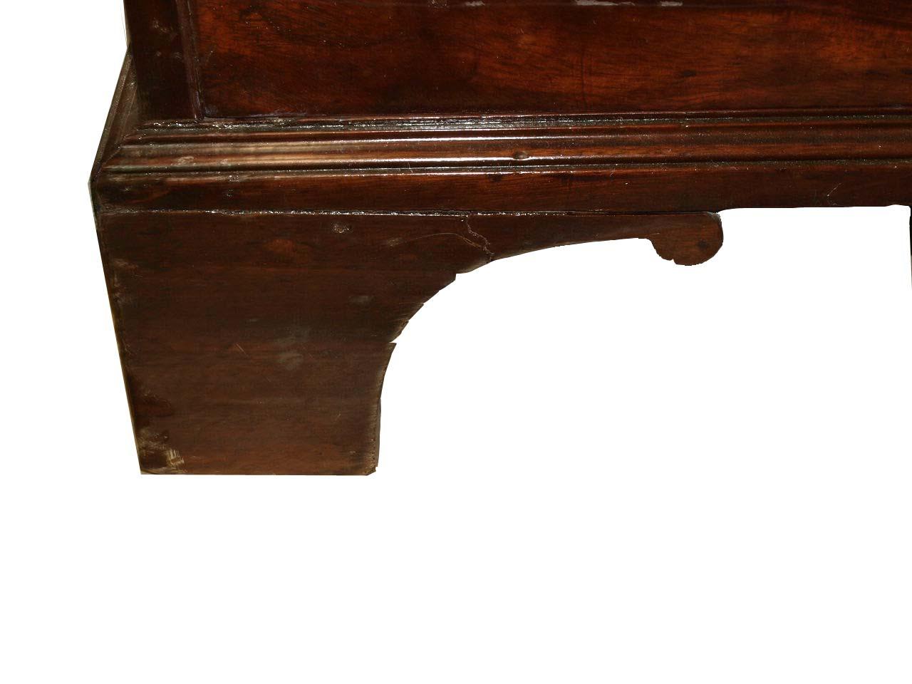 18th Century Chippendale Chest For Sale 3