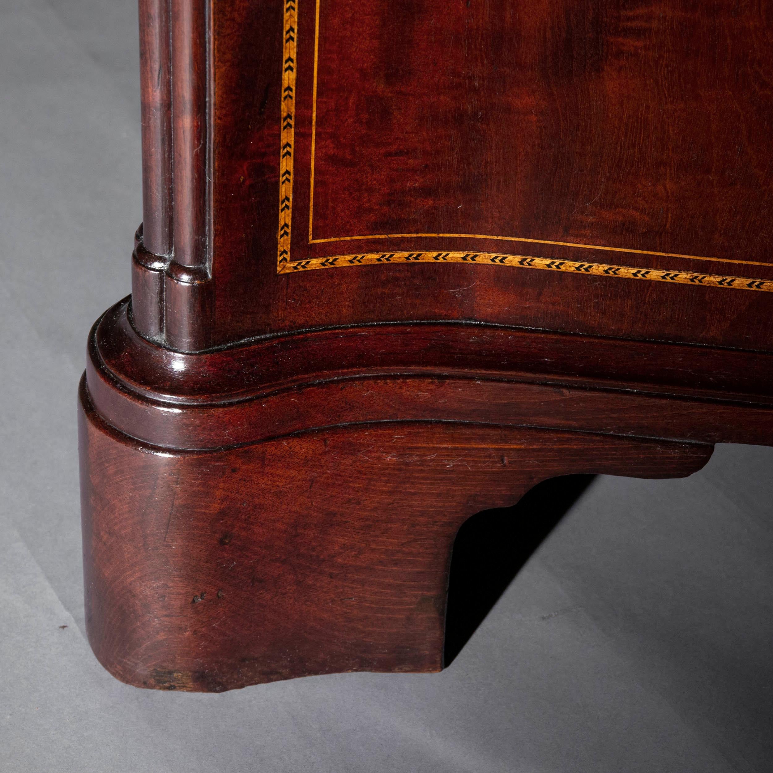 Chippendale-Schubladenkommode aus dem 18. Jahrhundert im Angebot 3