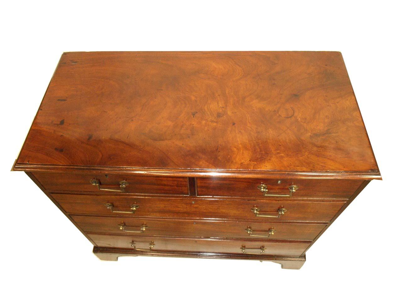 Late 18th Century 18th Century Chippendale Chest of Drawers For Sale