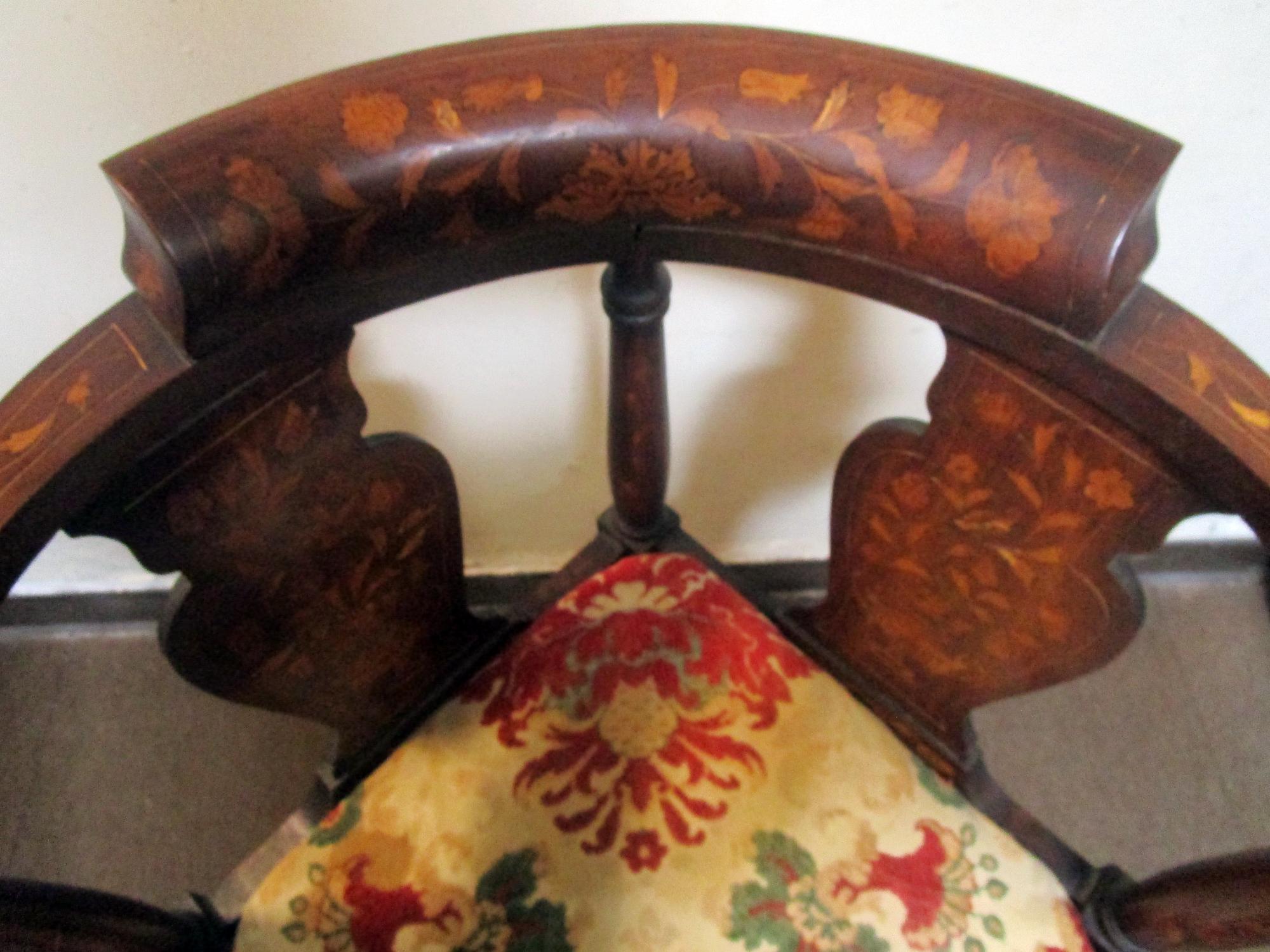 18th Century Chippendale Corner Chair with Marquetry Inlay For Sale 2