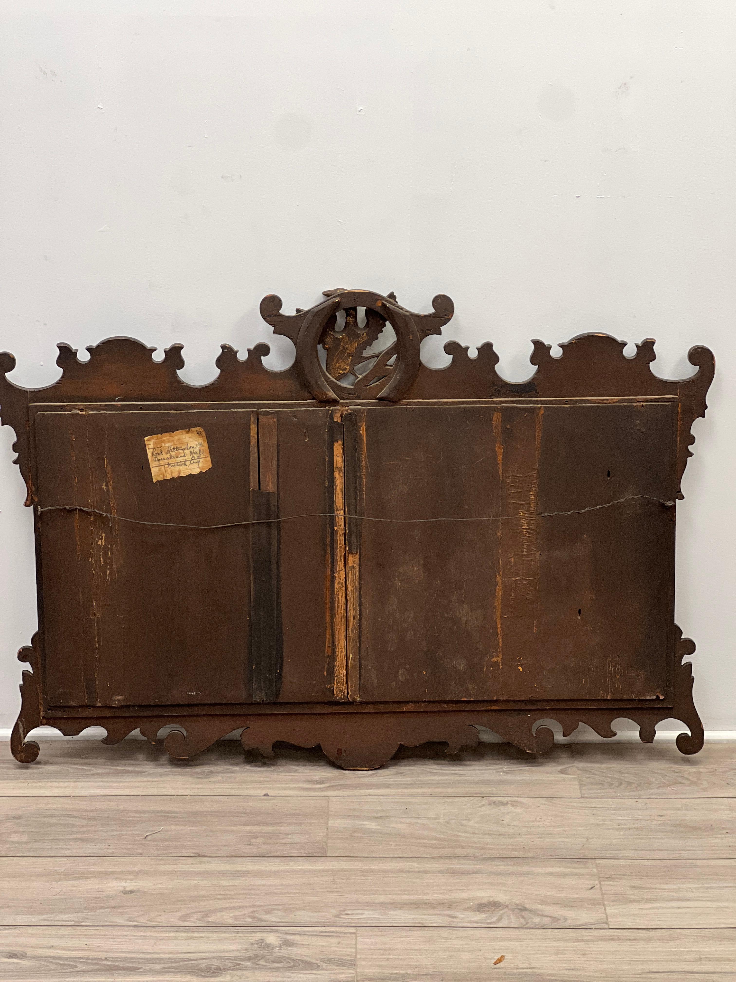 Miroir de cheminée anglais du 18ème siècle de style Chippendale appartenant à Lord Hillingdon en vente 9