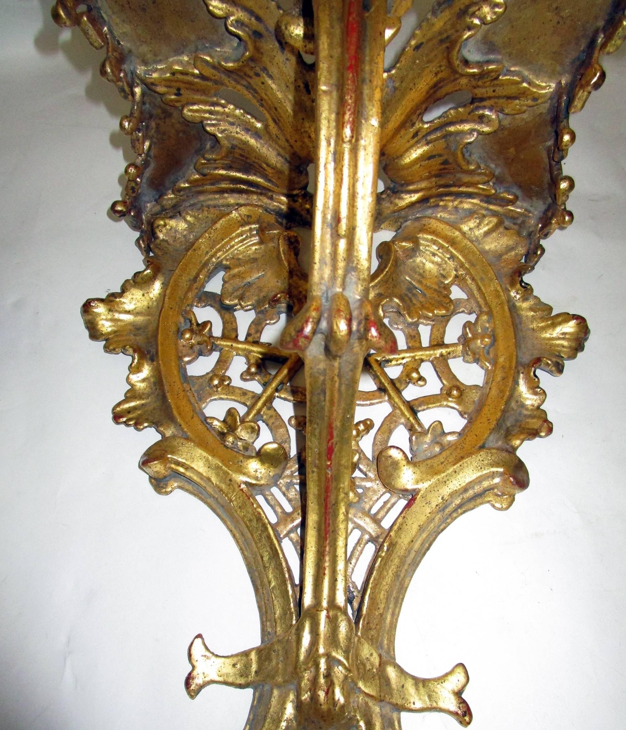 18th century Chippendale Giltwood English Wall Bracket, Pair 7