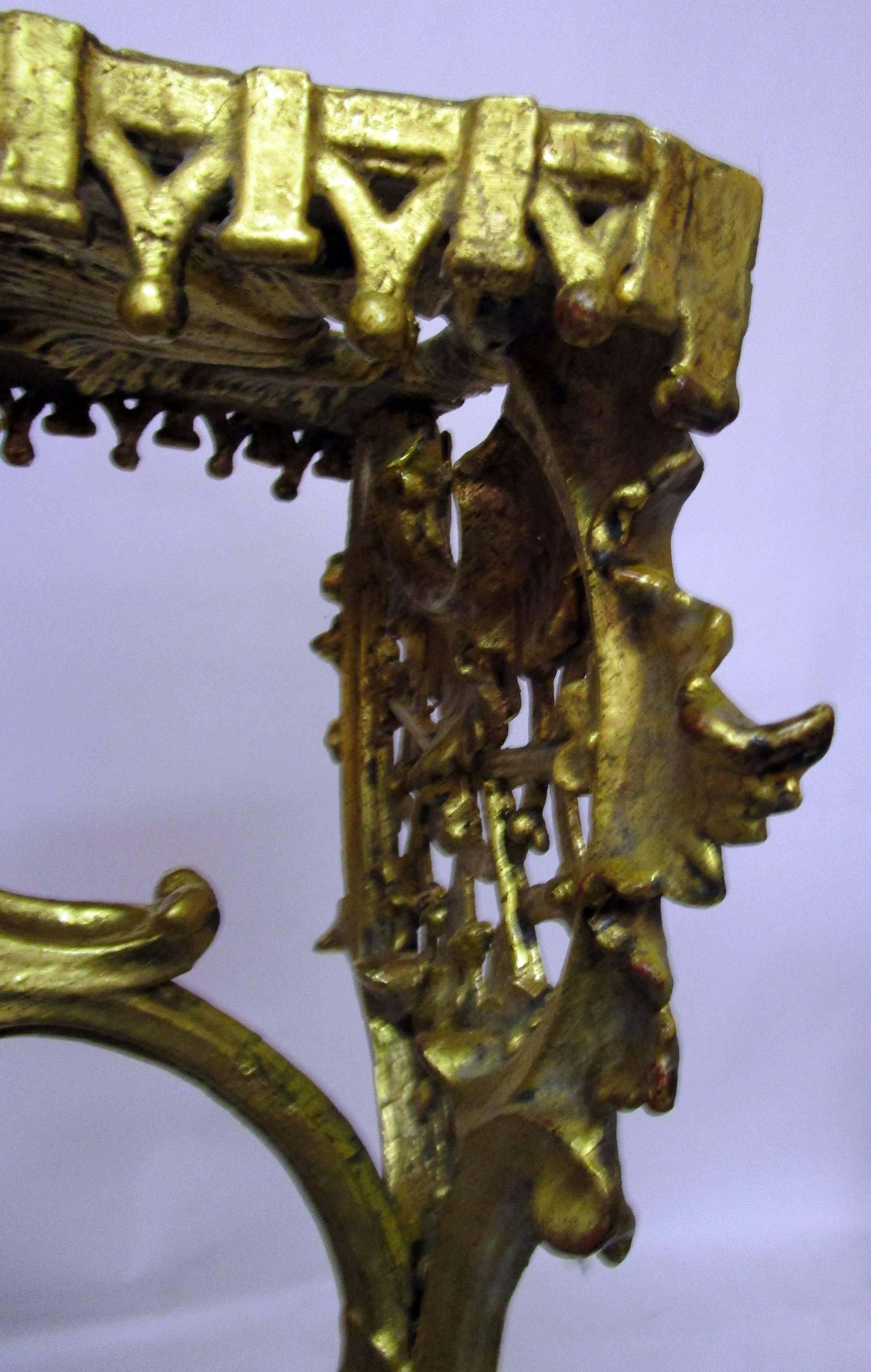 18th century Chippendale Giltwood English Wall Bracket, Pair In Good Condition In Savannah, GA