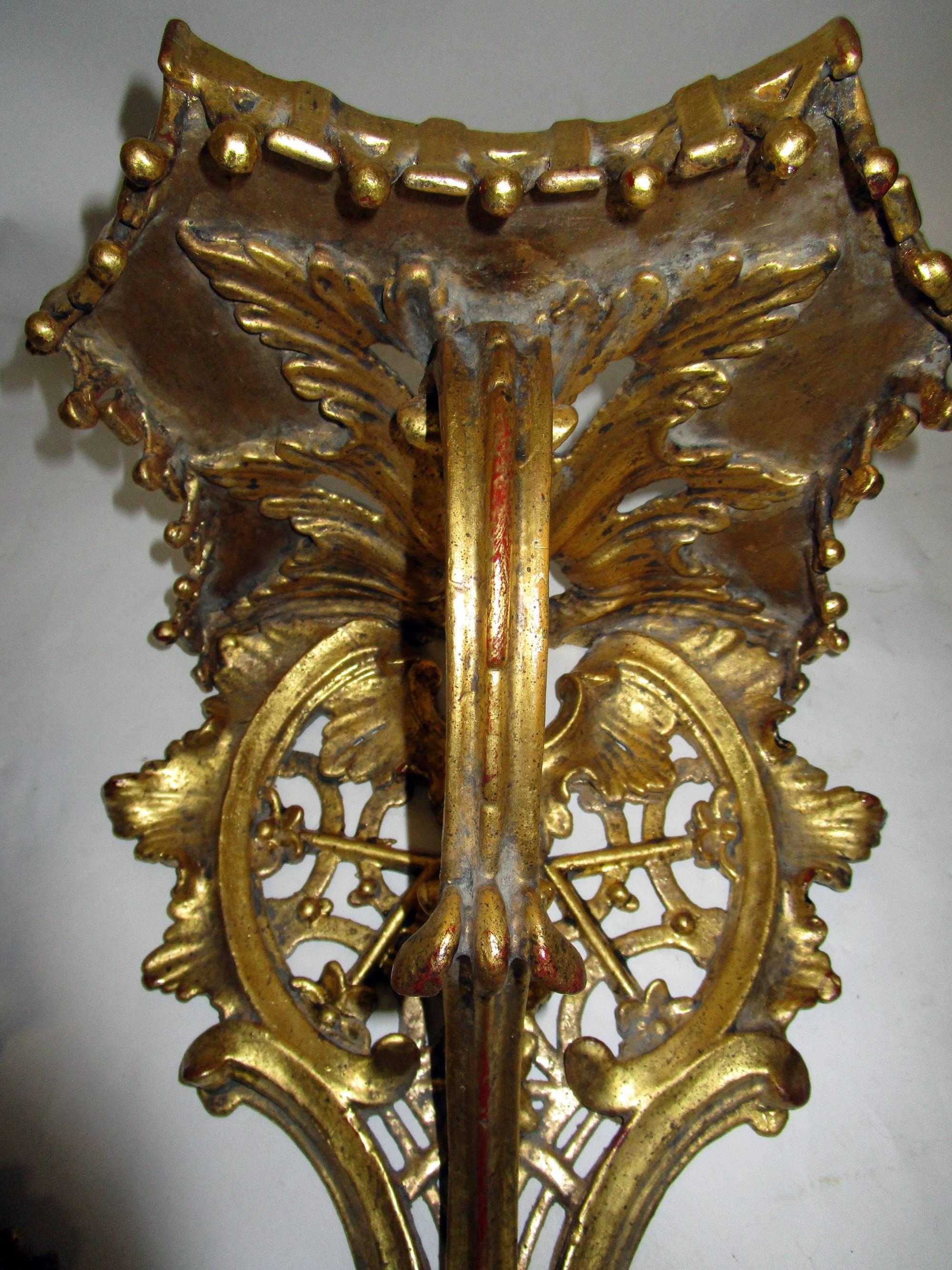 18th century Chippendale Giltwood English Wall Bracket, Pair 4