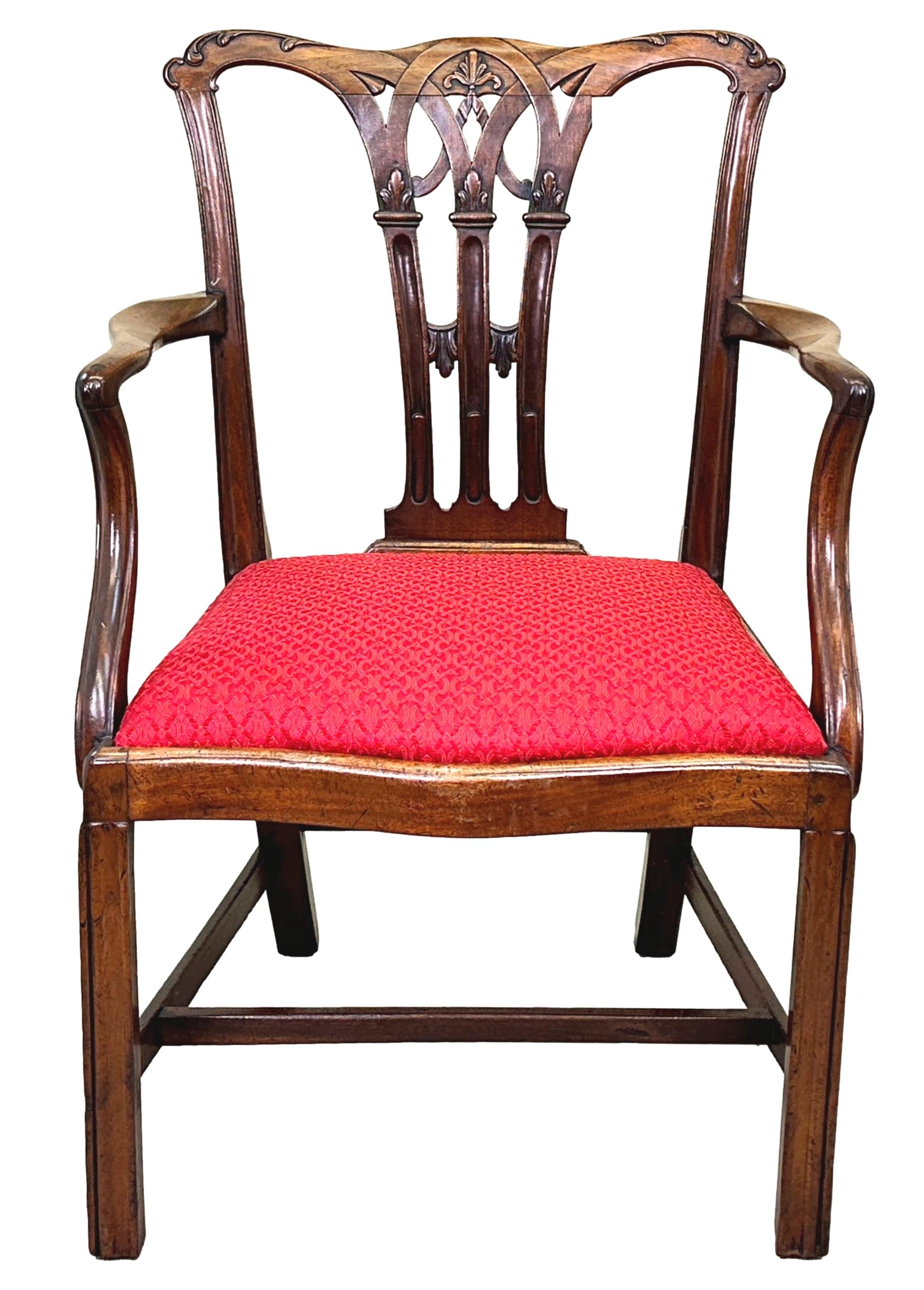 18th Century Chippendale Mahogany Armchair For Sale 5