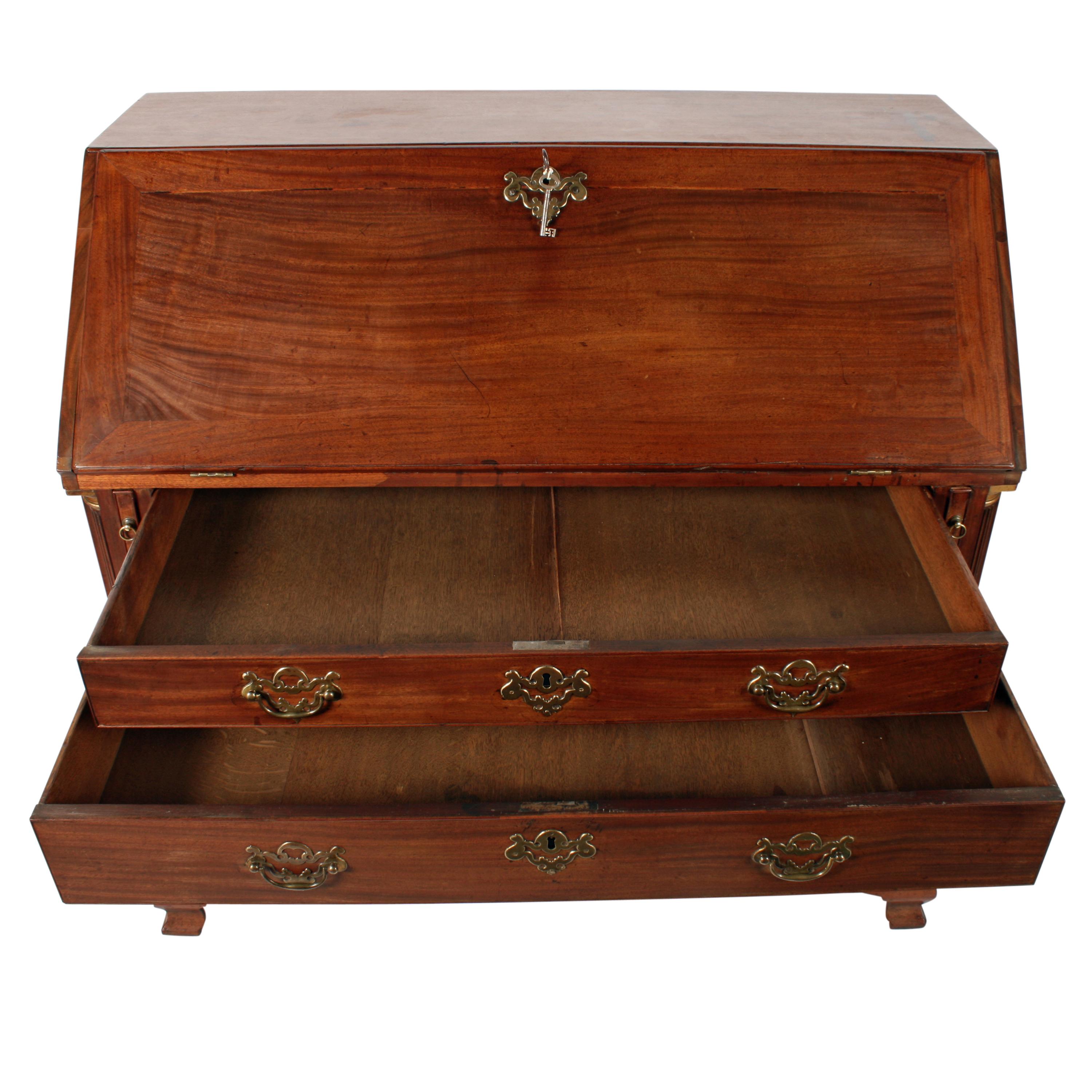 18th Century Chippendale Georgian Mahogany Bureau Desk For Sale 2