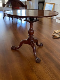 18th Century Chippendale Mahogany Dished Tilt-Top Tea Table, circa 1775