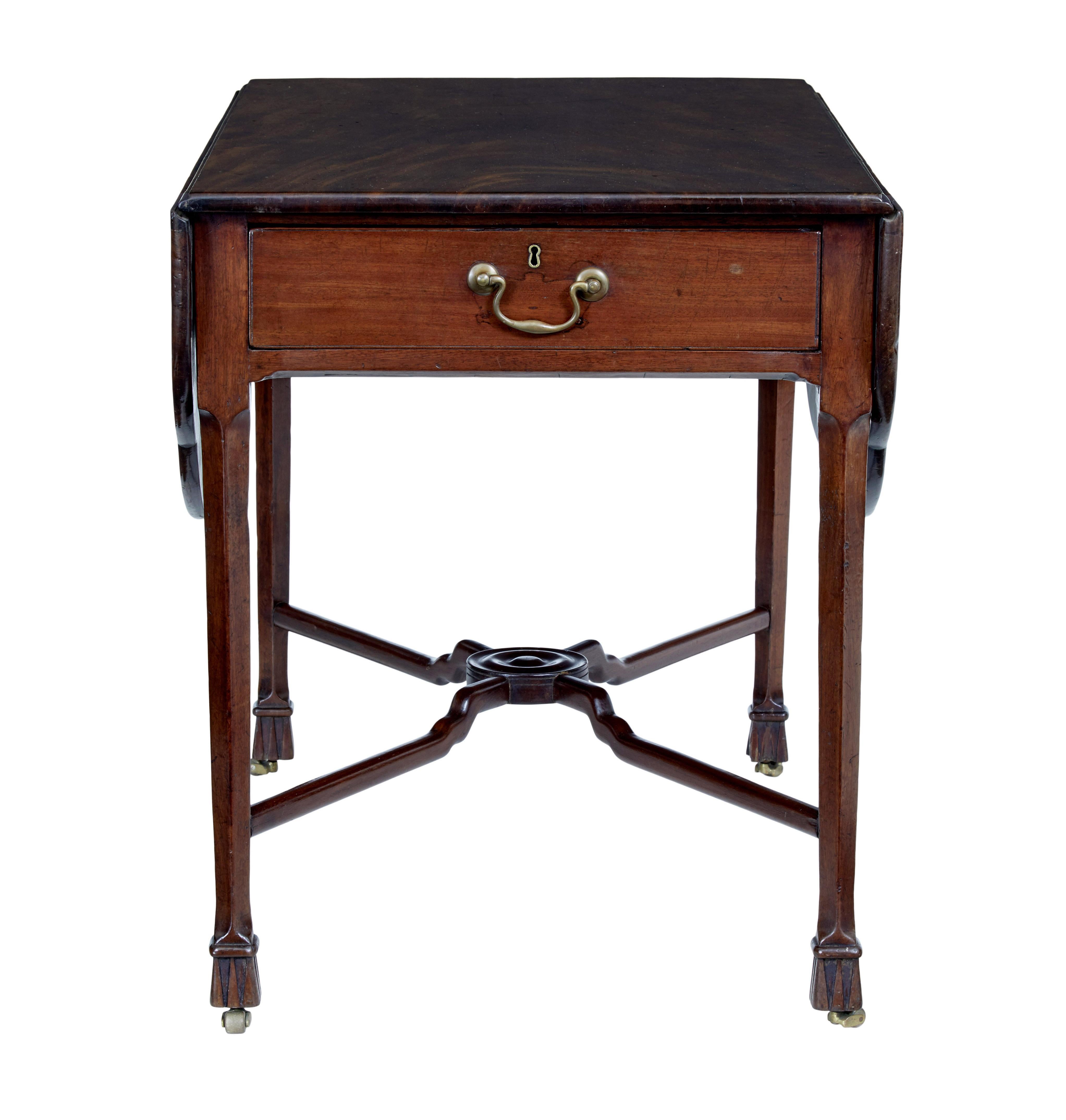 Chippendale 18th Century chippendale mahogany pembroke table For Sale