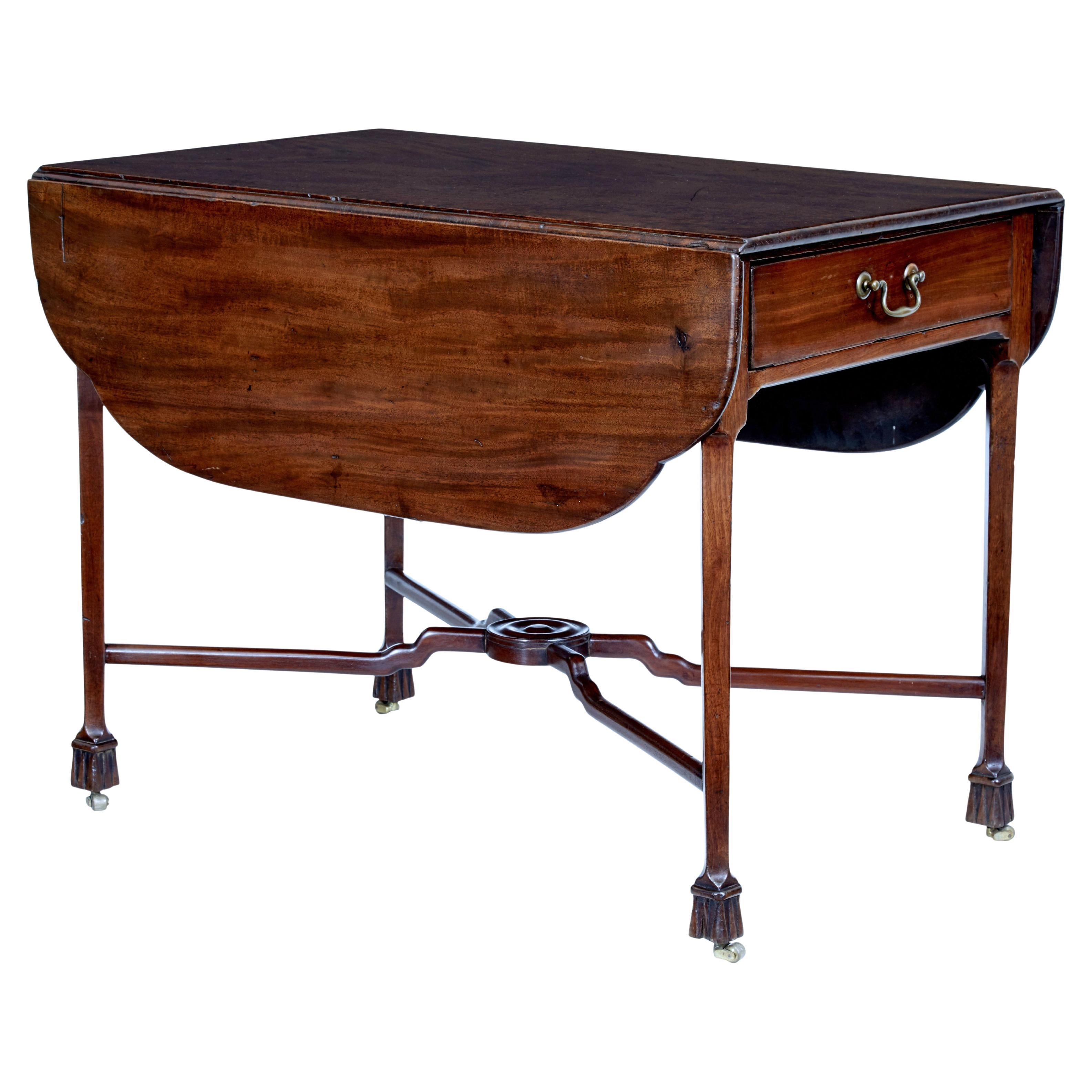 18th Century chippendale mahogany pembroke table For Sale