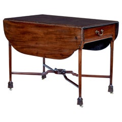 Table de pembroke en acajou Chippendale du 18e siècle