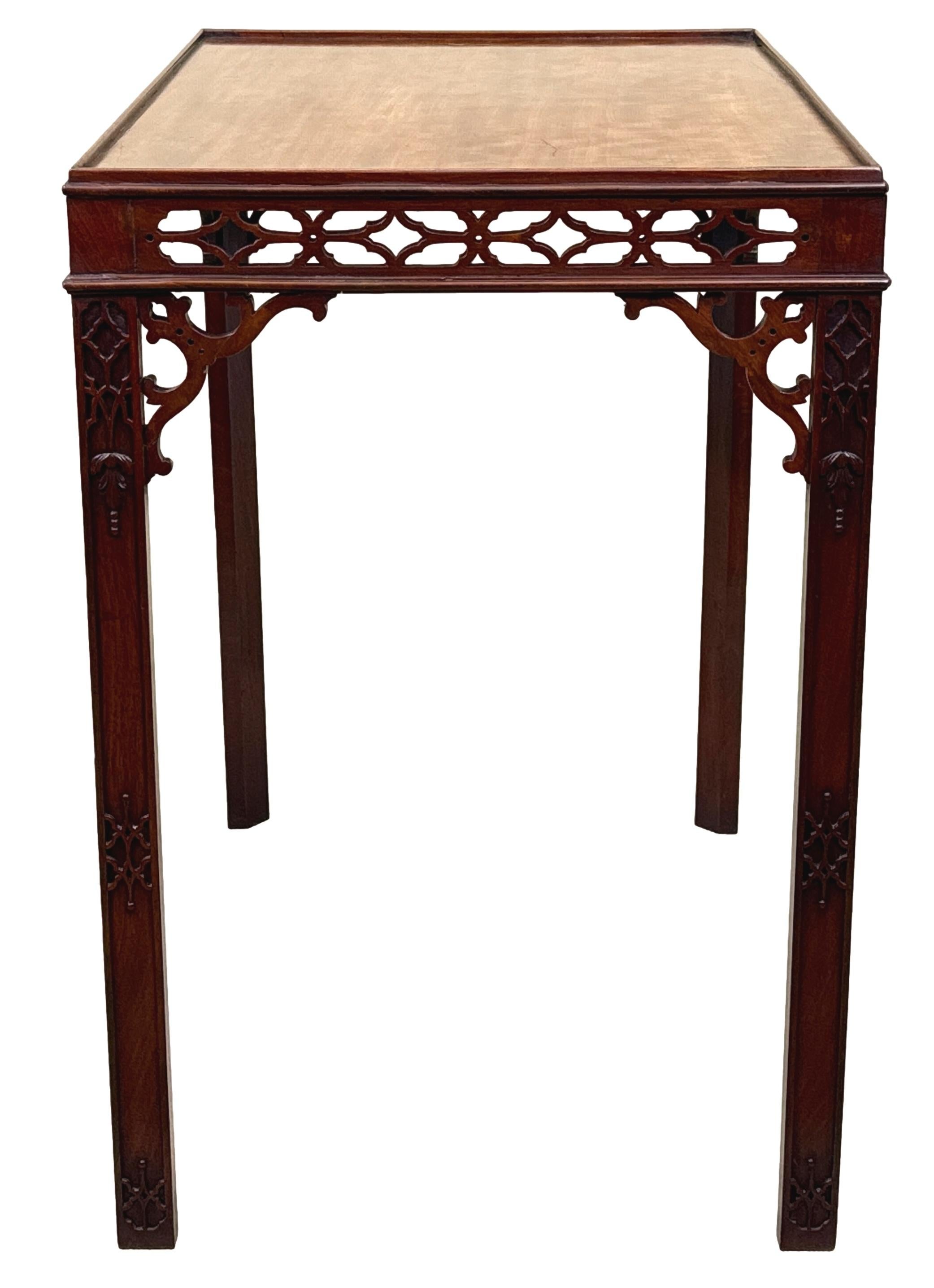 18th Century Chippendale Mahogany Silver Table In Good Condition In Bedfordshire, GB