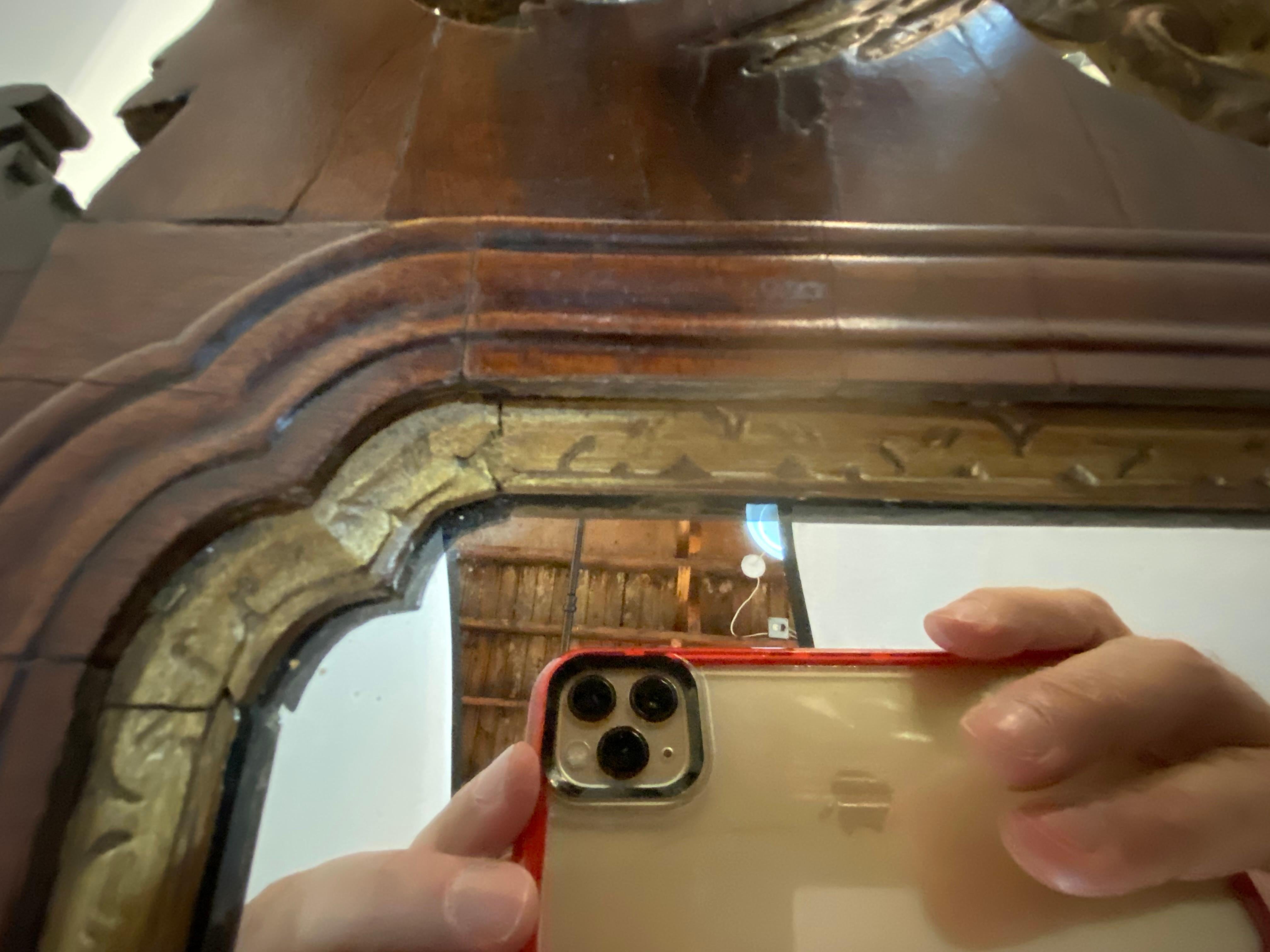18th Century Chippendale Mahogany Veneered Looking Glass with Gilt Phoenix 3