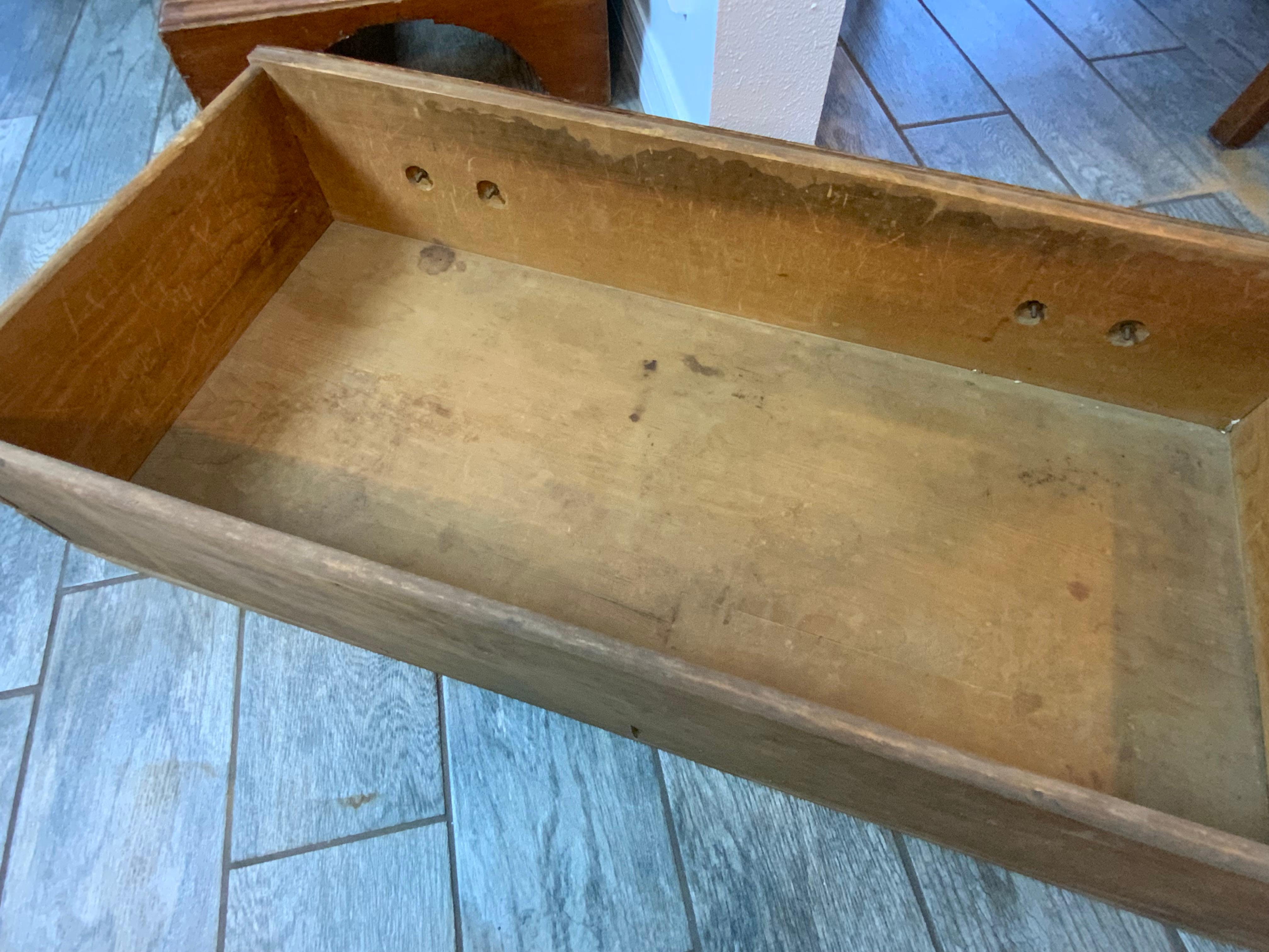 Coffre à mules et à couvertures Chippendale du 18e siècle en vente 7