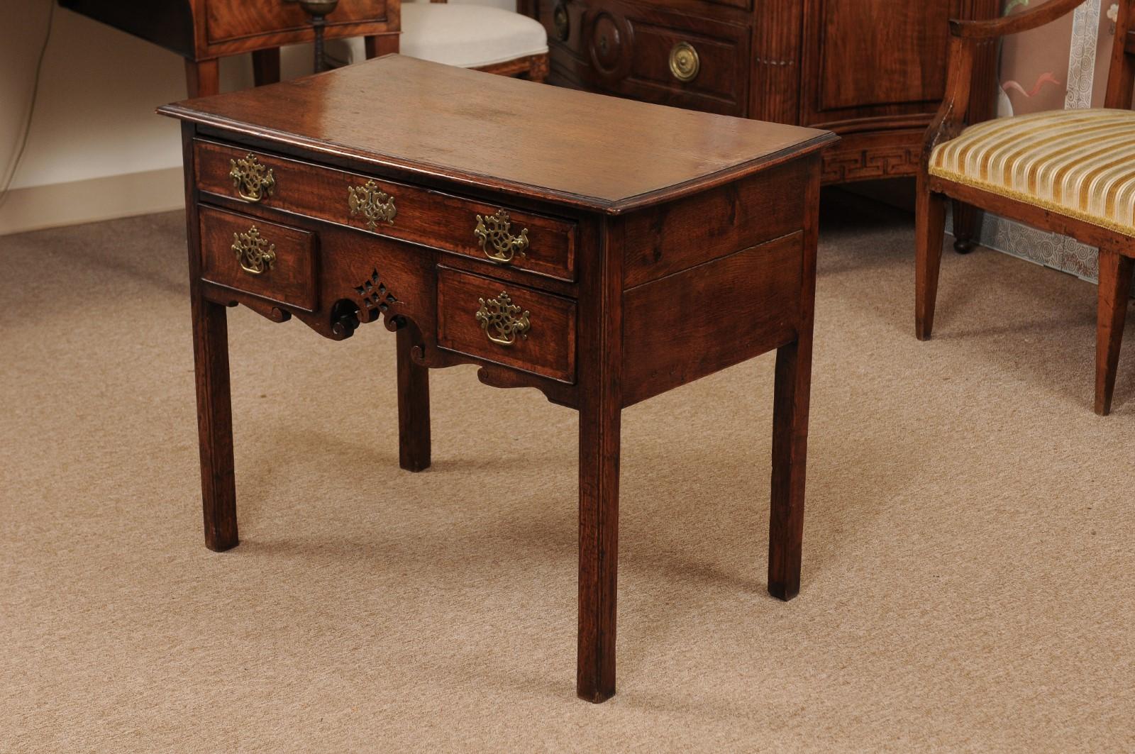 18th Century Chippendale Oak Low Boy with 3 Drawers 7