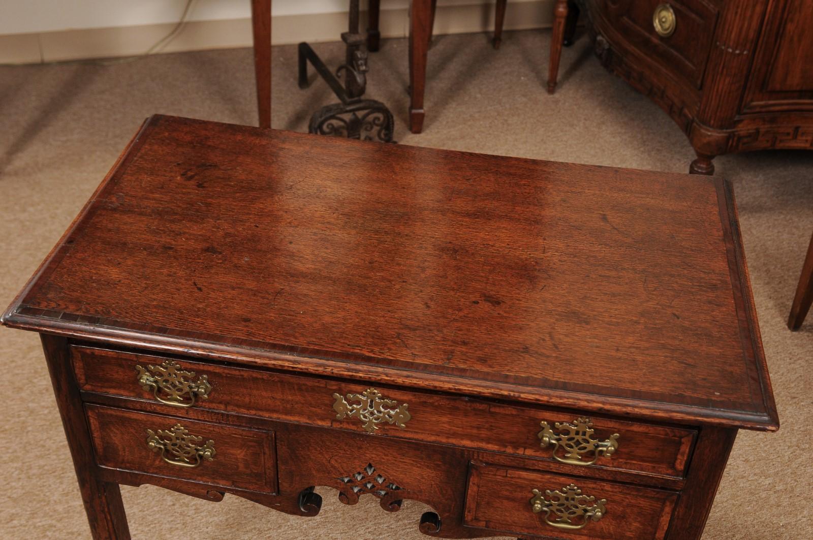18th Century Chippendale Oak Low Boy with 3 Drawers 1