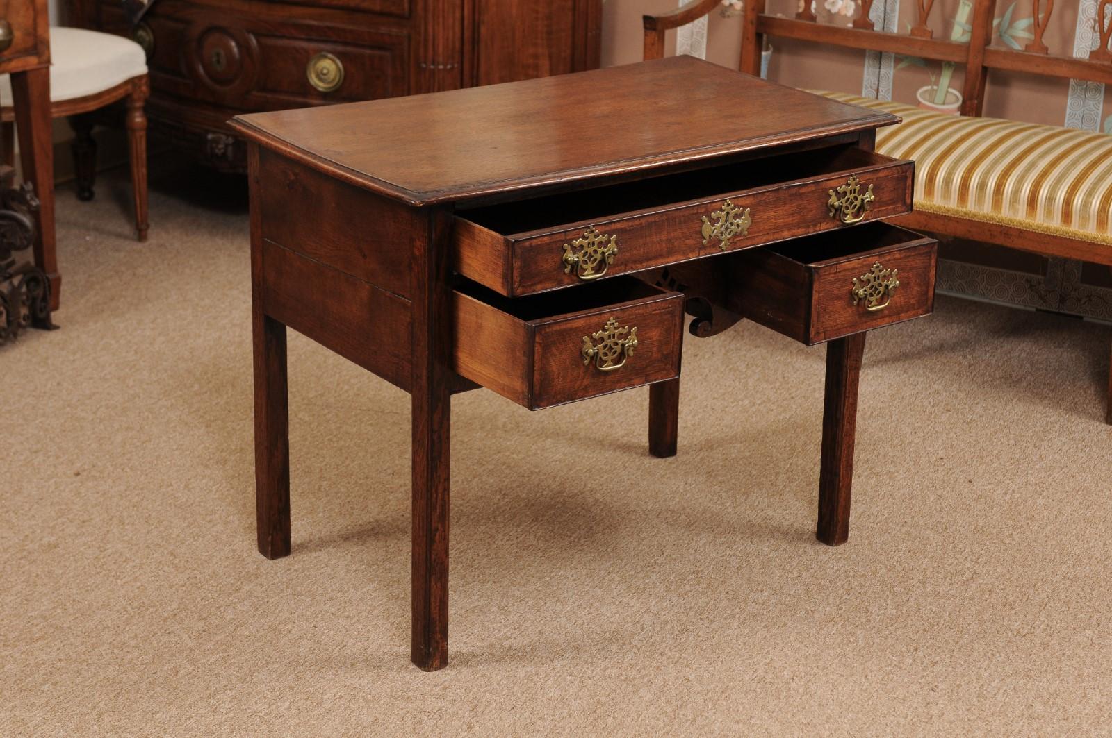 18th Century Chippendale Oak Low Boy with 3 Drawers 2