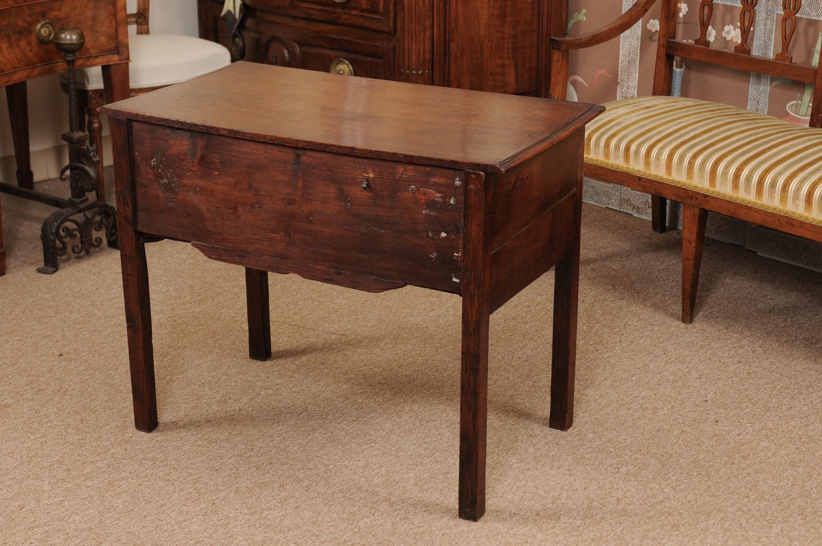 18th Century Chippendale Oak Low Boy with 3 Drawers 5