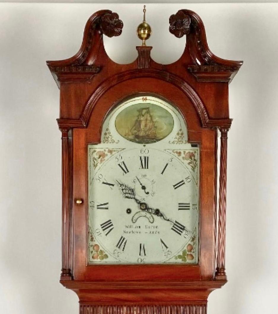 Laiton Horloge à grande caisse Chippendale du 18e siècle avec Automaton de bateau à bascule en vente