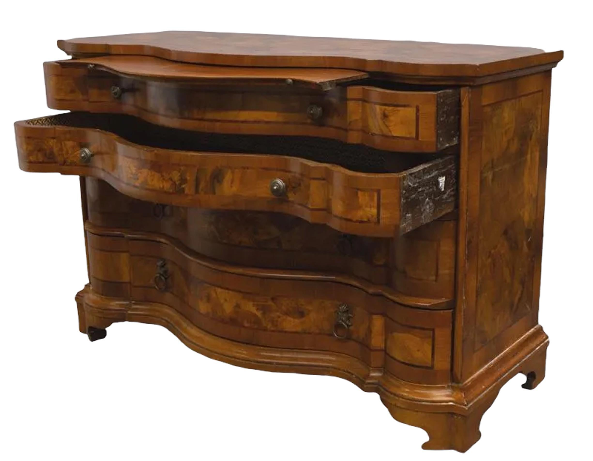 Circa 1750s German Oxbow Shaped Walnut Commode In Distressed Condition For Sale In North Miami, FL