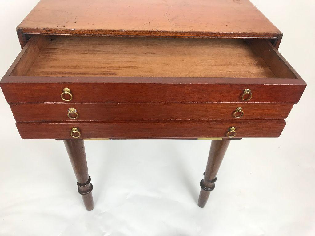18th Century, circa 1780 English Paymasters Campaign Desk In Good Condition In Plymouth, MA