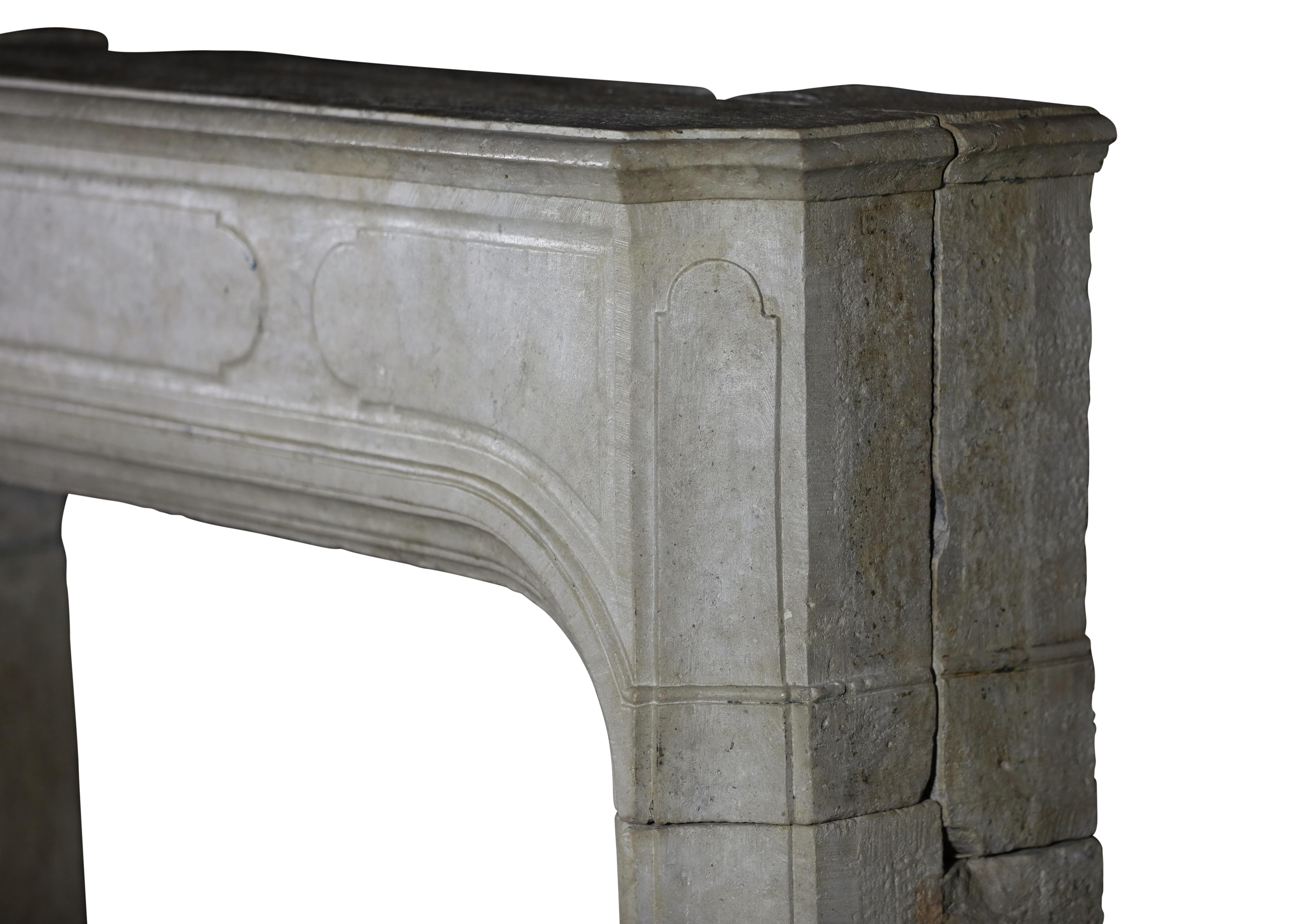 18th Century City Palace Fireplace Mantle With Original Grand Wear  For Sale 4