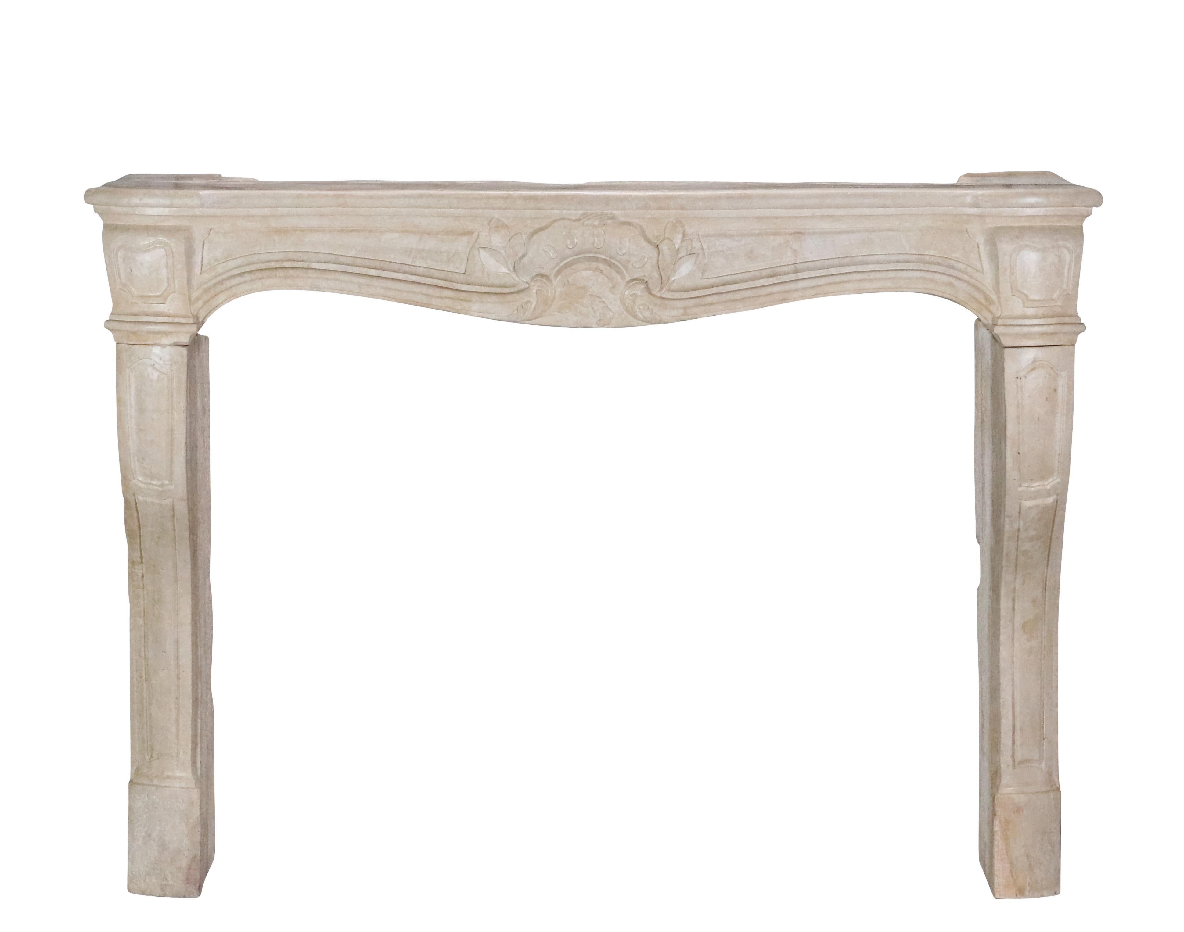 18th Century Classic French Regency Period Light Limestone Fireplace Mantle For Sale 1