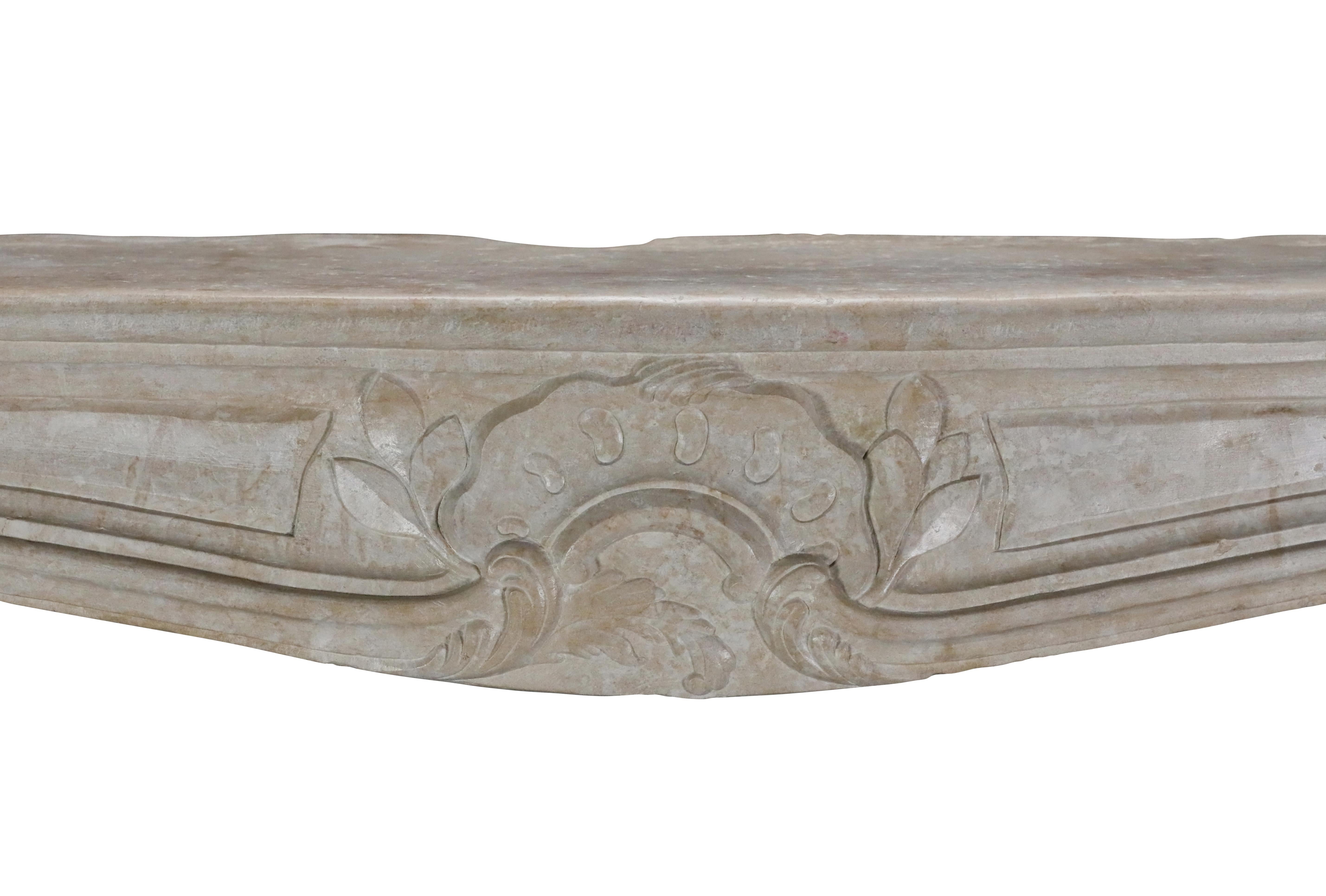 18th Century Classic French Regency Period Light Limestone Fireplace Mantle For Sale 4
