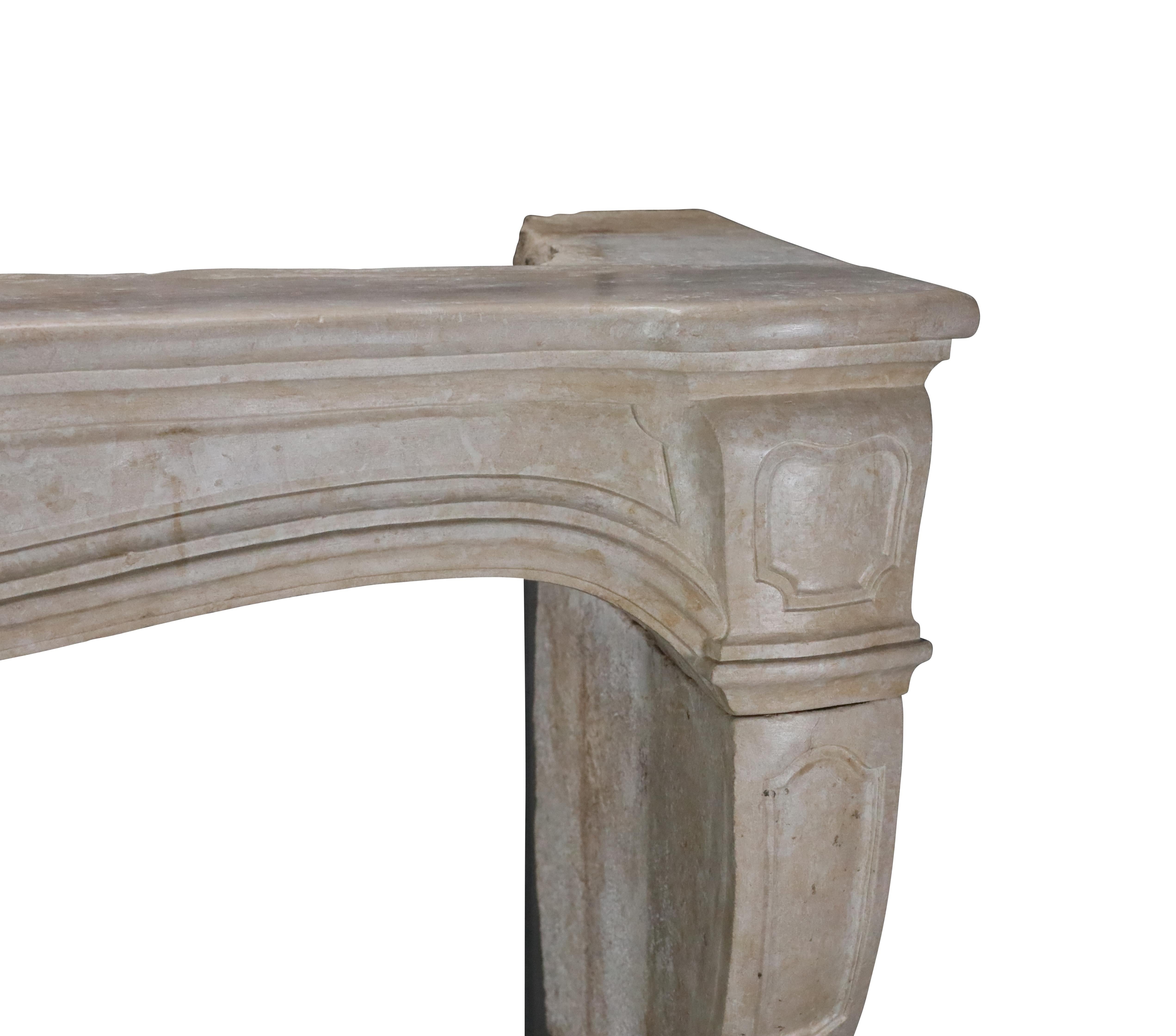 18th Century Classic French Regency Period Light Limestone Fireplace Mantle For Sale 5