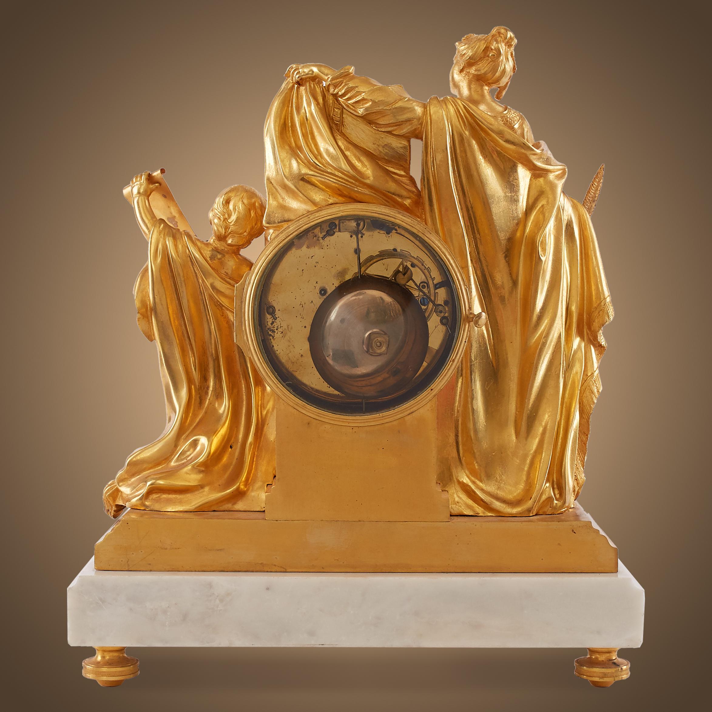 Doré Horloge du XVIIIe siècle, Baillon à Paris en vente