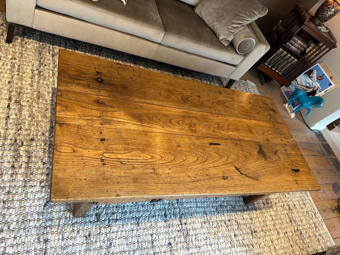Spanish 18th Century coffee table For Sale