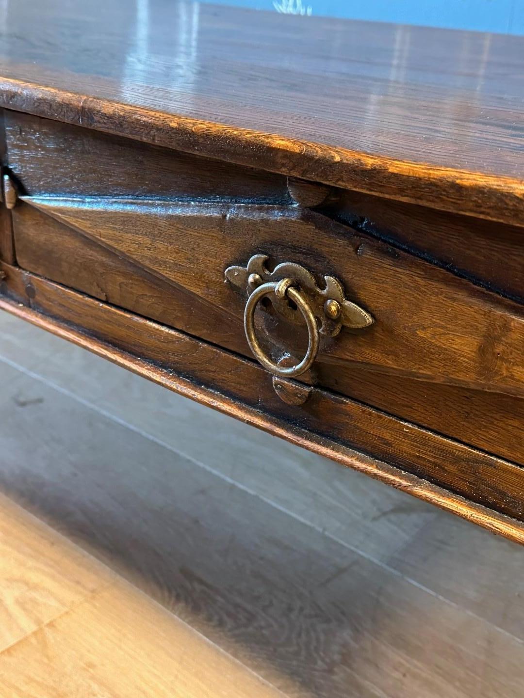 18th Century coffee table In Good Condition For Sale In Eindhoven, NL