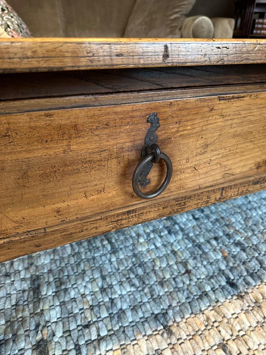 18th Century coffee table For Sale 1