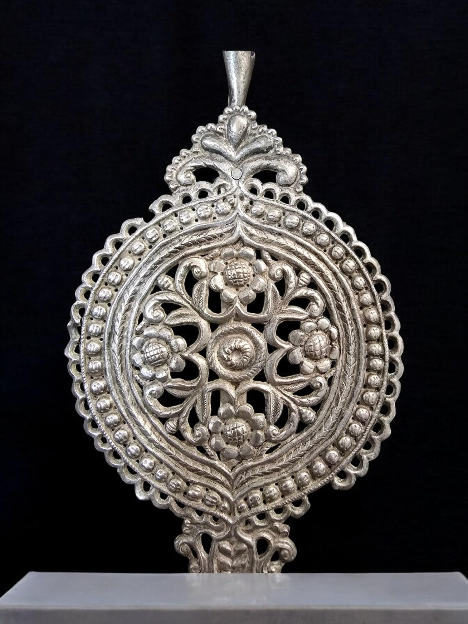 18th-Century Colonial Silver Hairpin – Peru 5