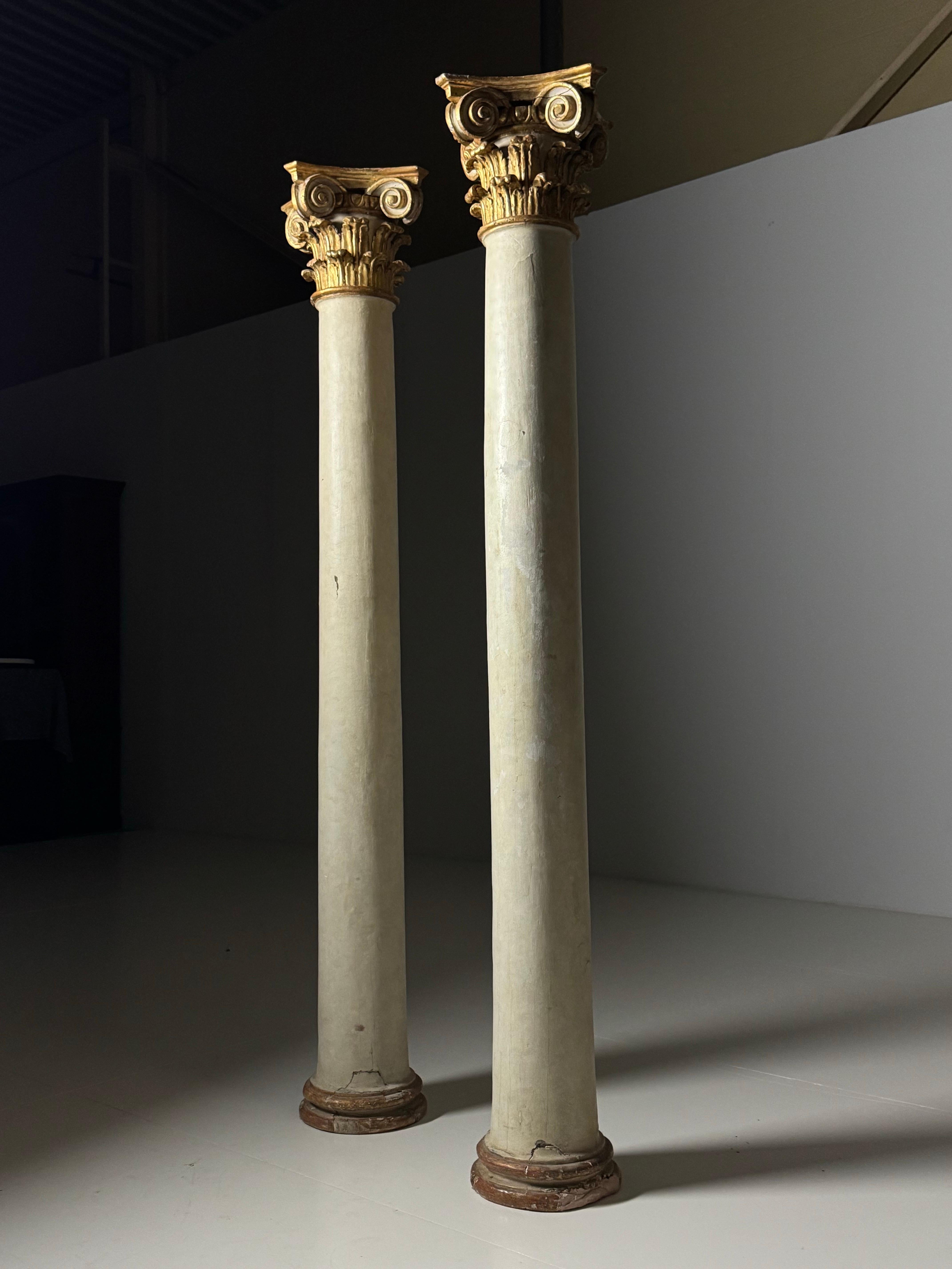 18th century columns with carved giltwood capitals For Sale 14