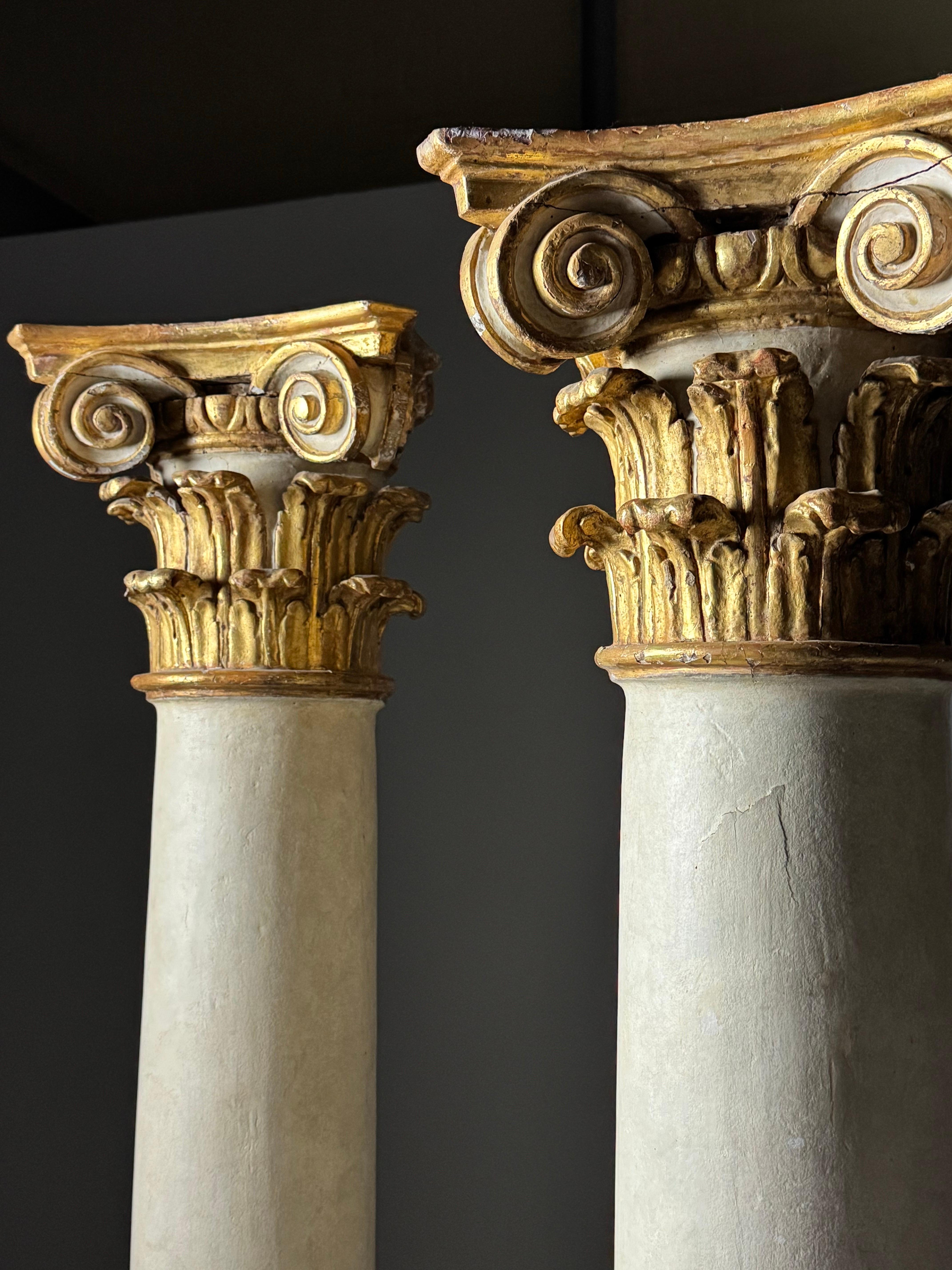18th century columns with carved giltwood capitals In Good Condition For Sale In MILL, NL