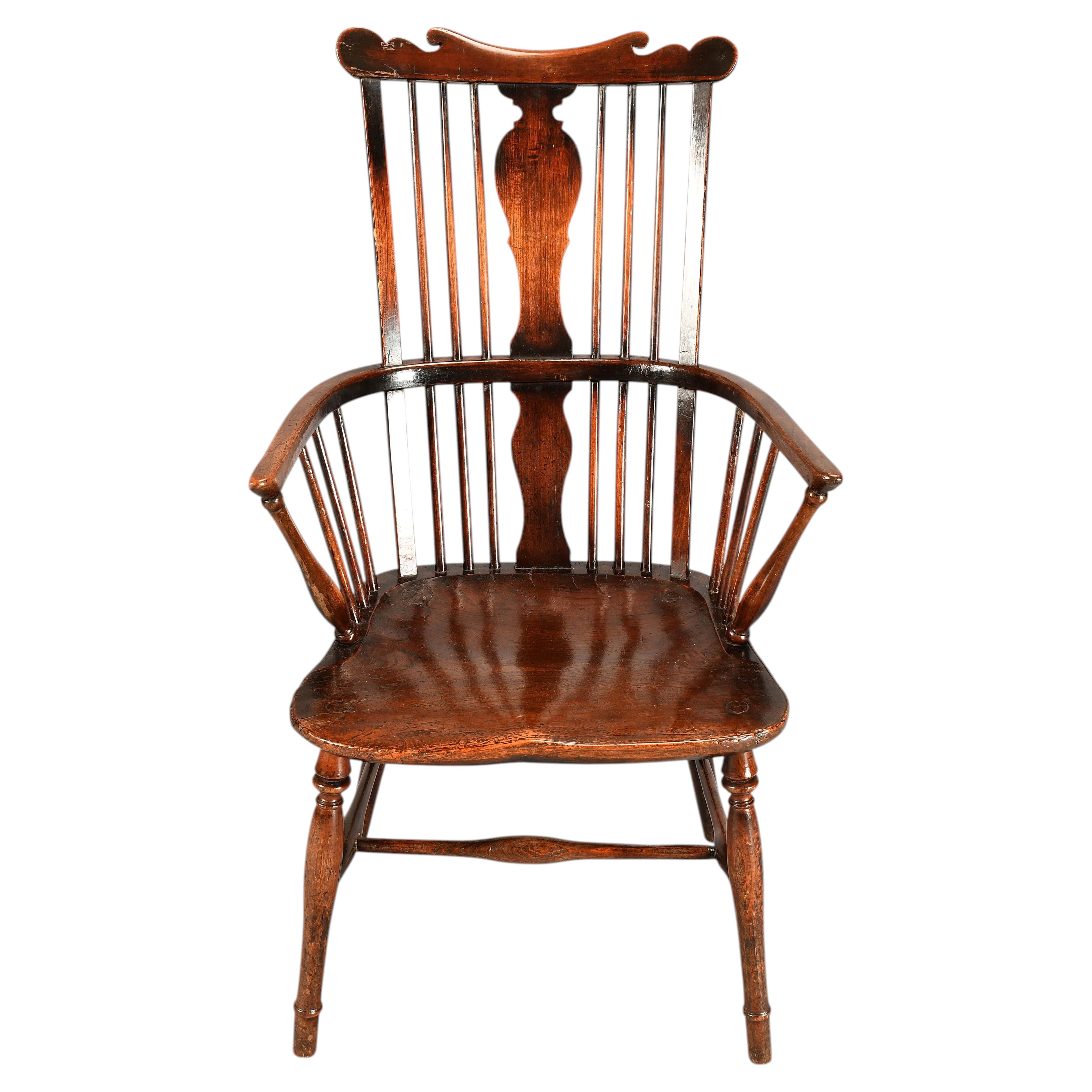 18th Century Comb-Back Windsor Chair on Turned Legs