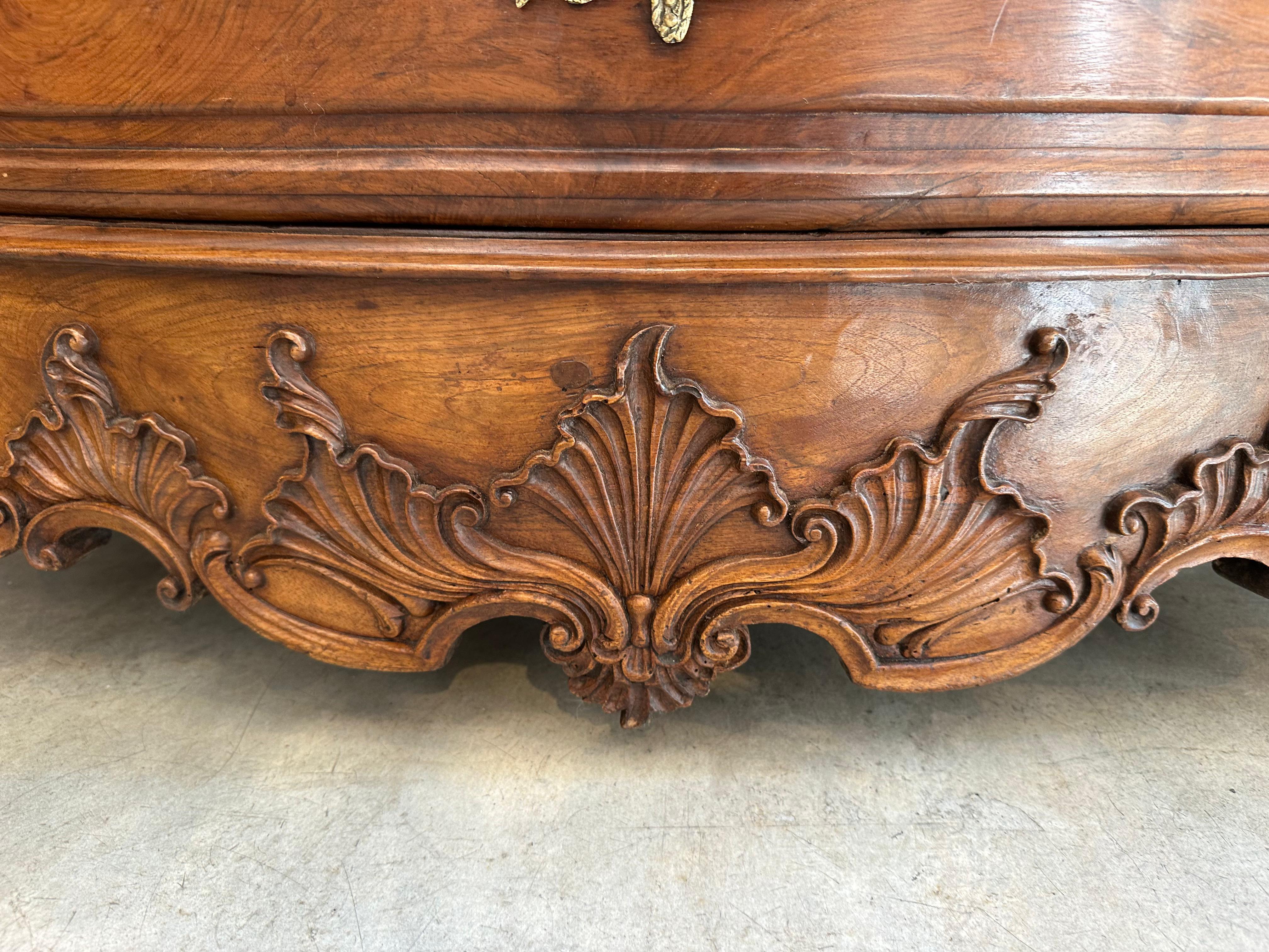 Walnut 18th Century Commode For Sale