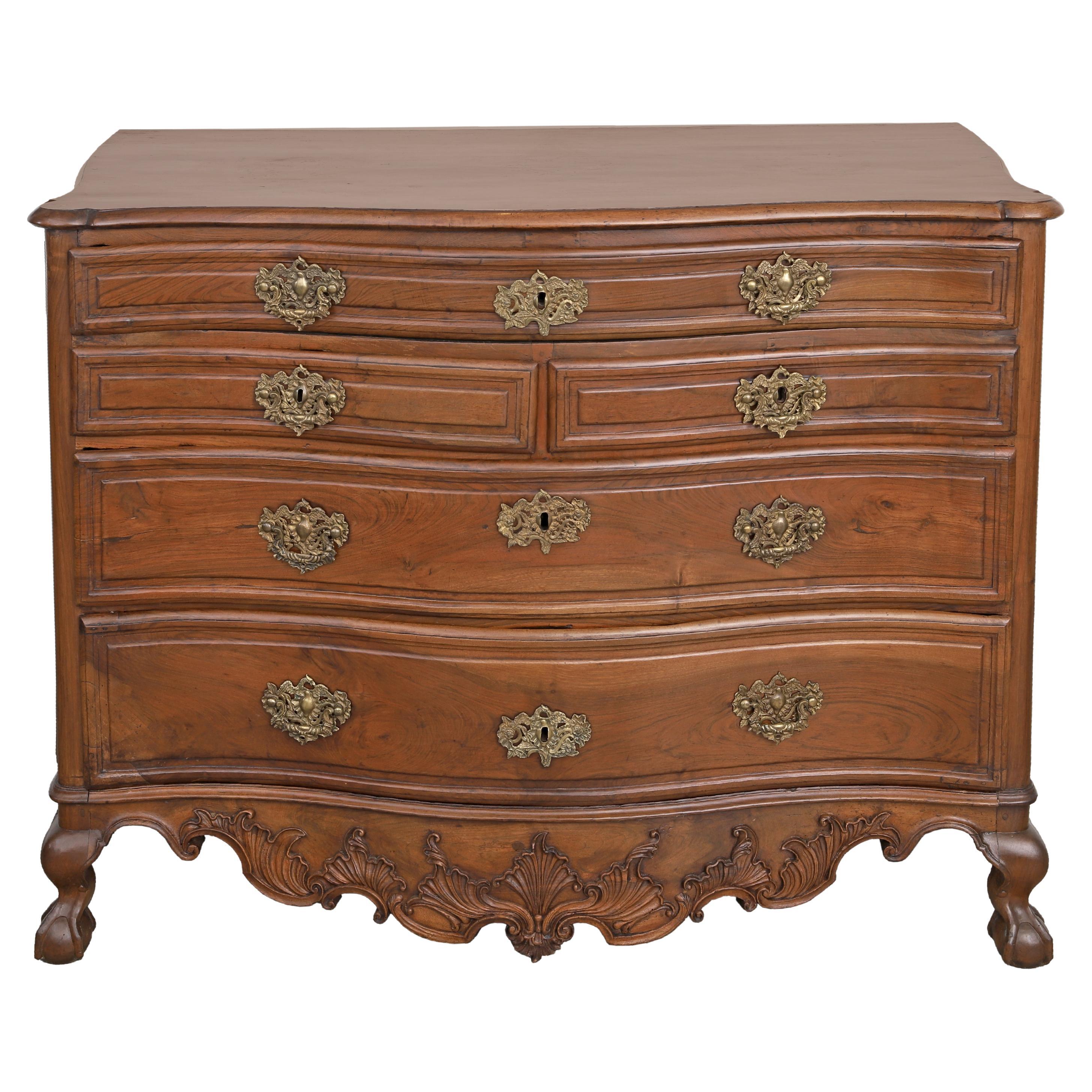 18th Century Commode For Sale